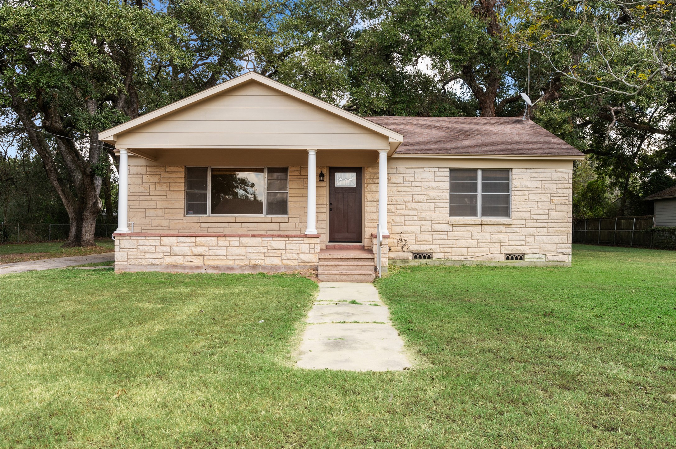 940 Hardeman Street Property Photo 1