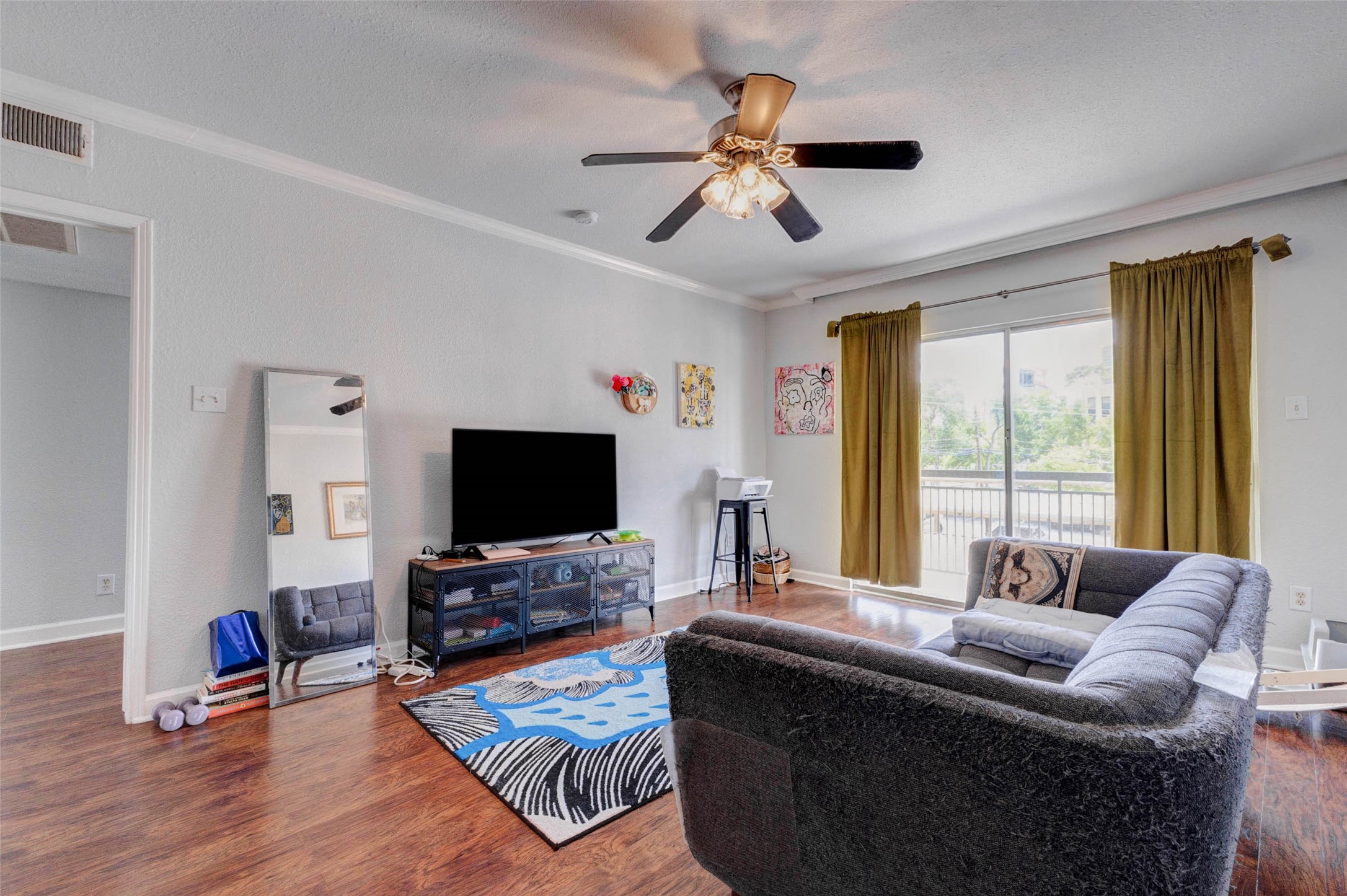 4515 Briar Hollow Place 215 Property Photo 6