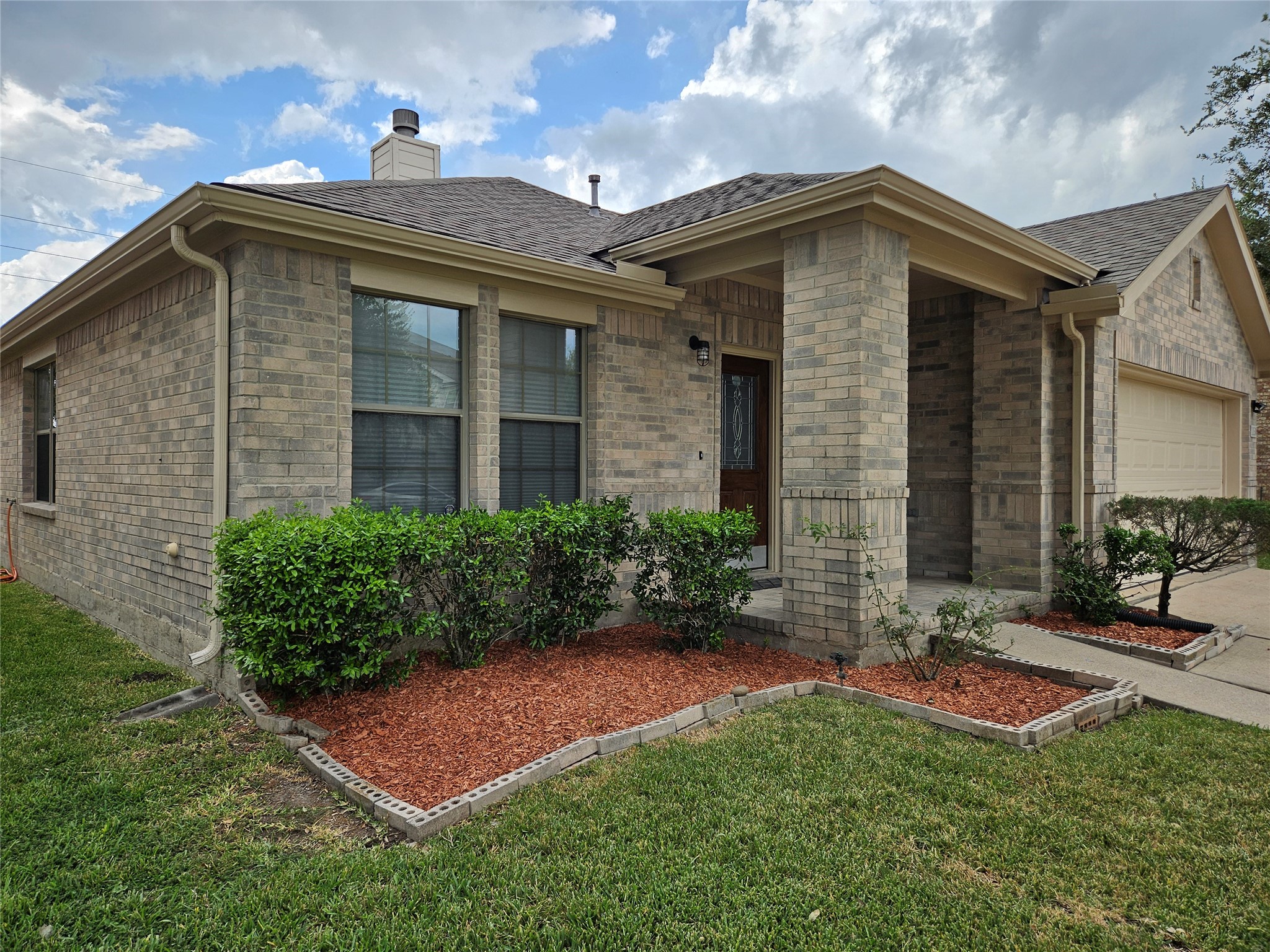 1130 Concord Place Property Photo 3