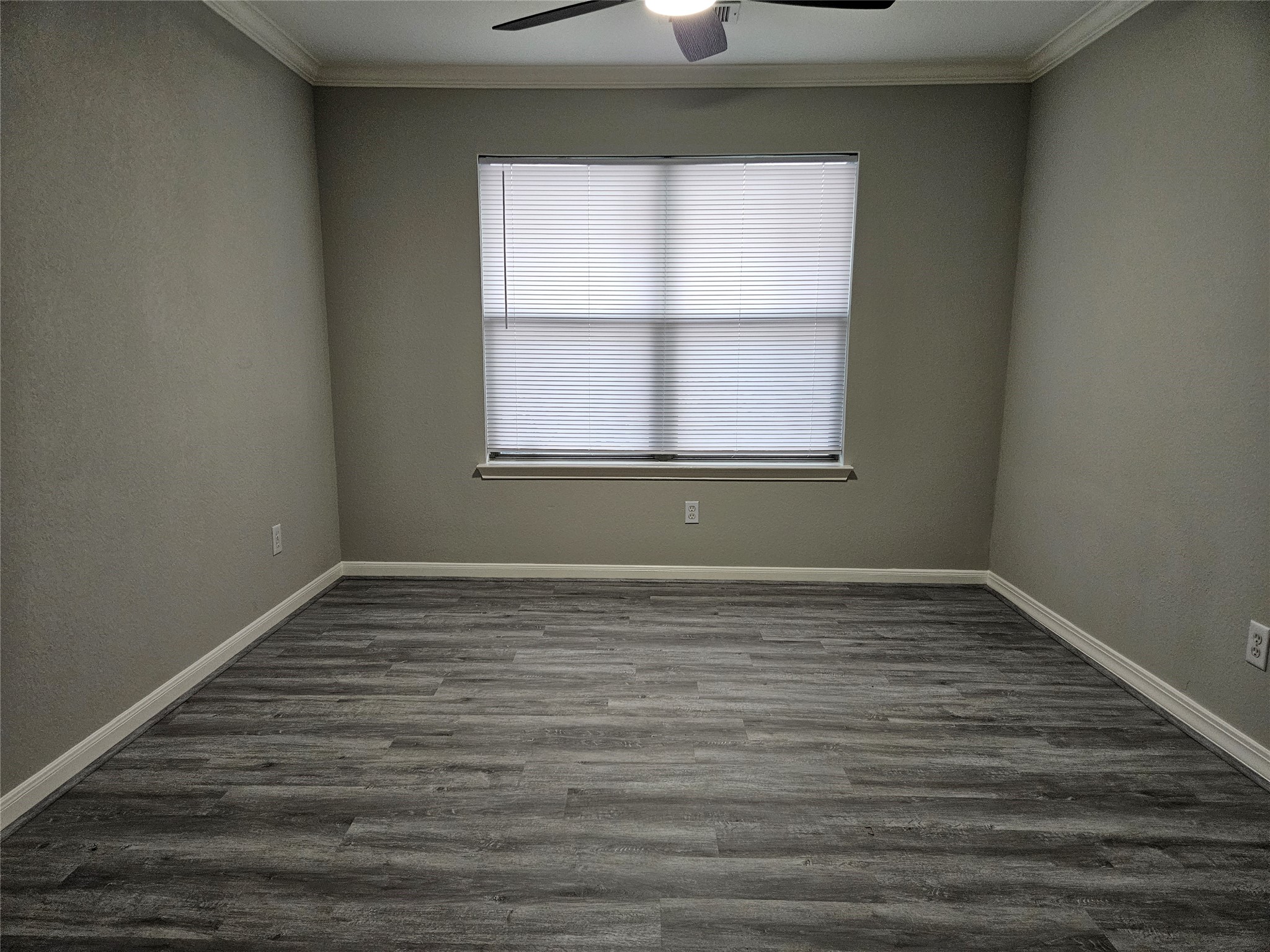 1130 Concord Place Property Photo 8