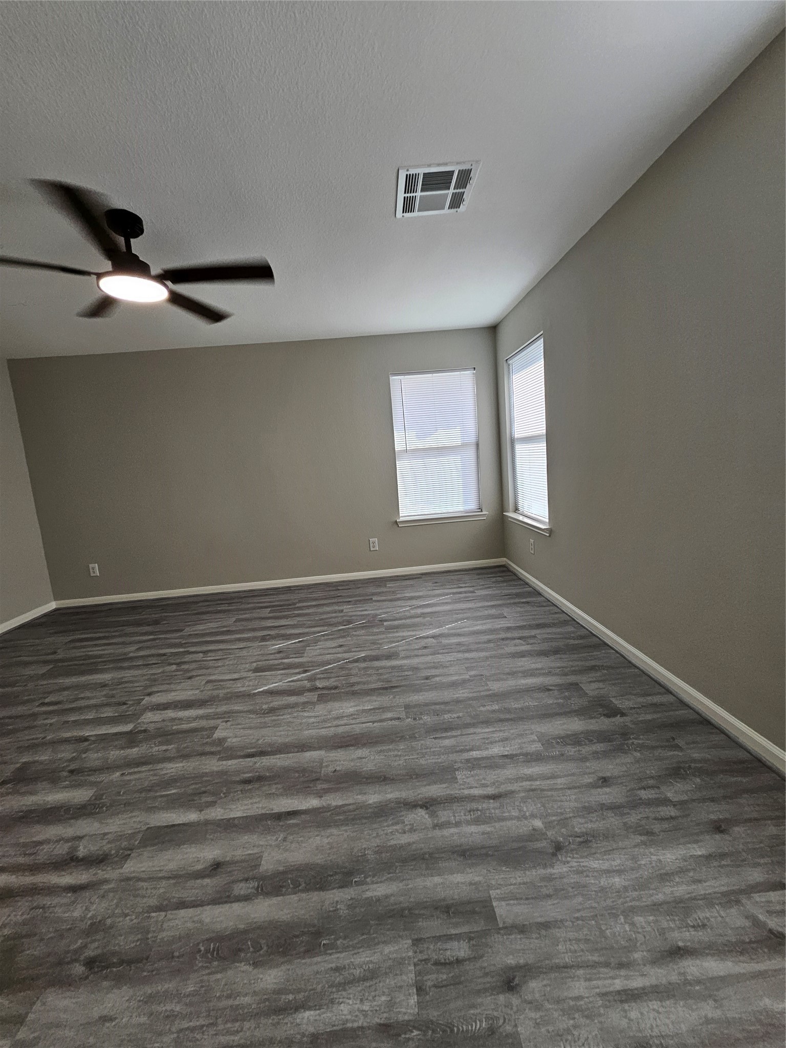 1130 Concord Place Property Photo 23