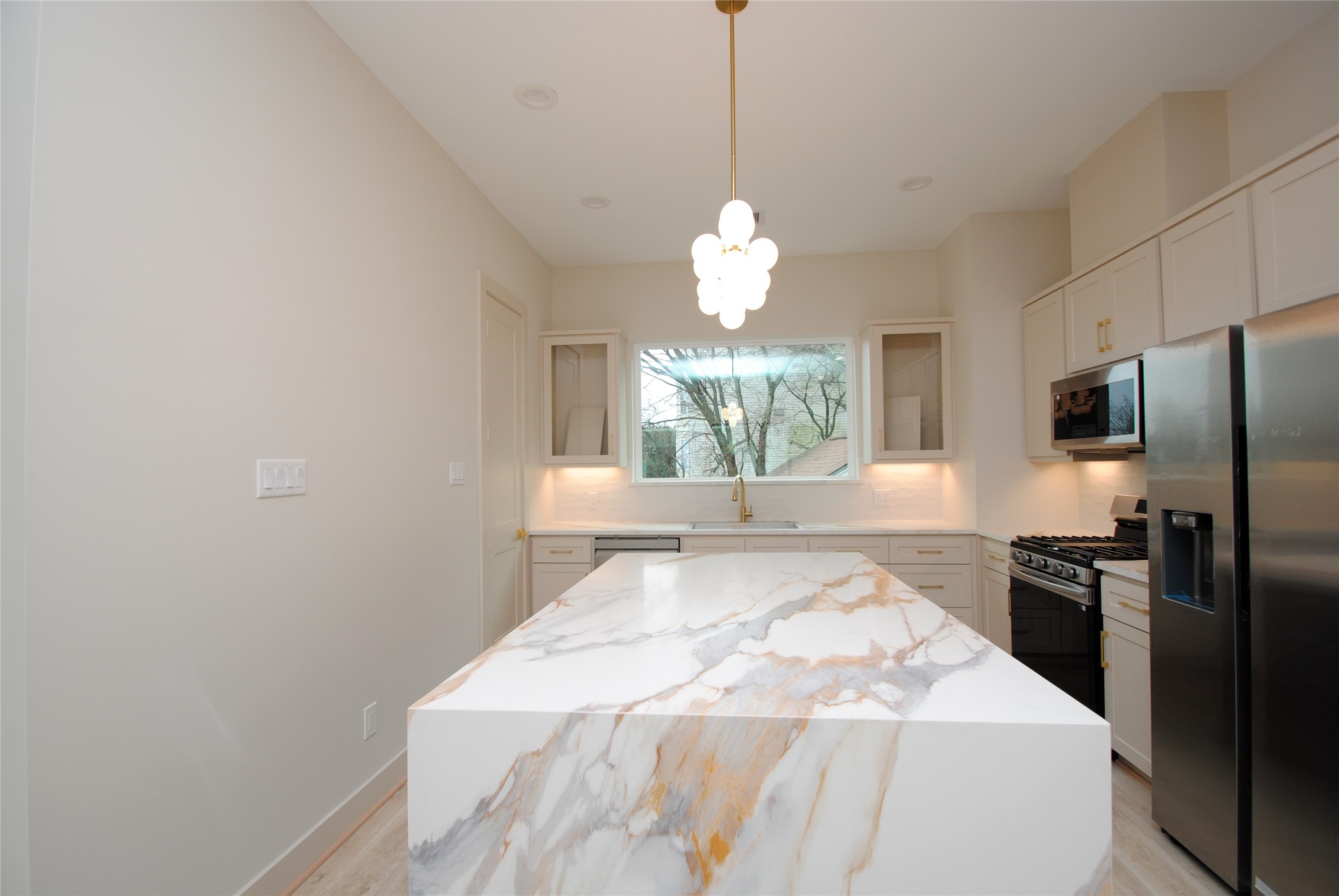 6312 Illinois Street B Property Photo 10