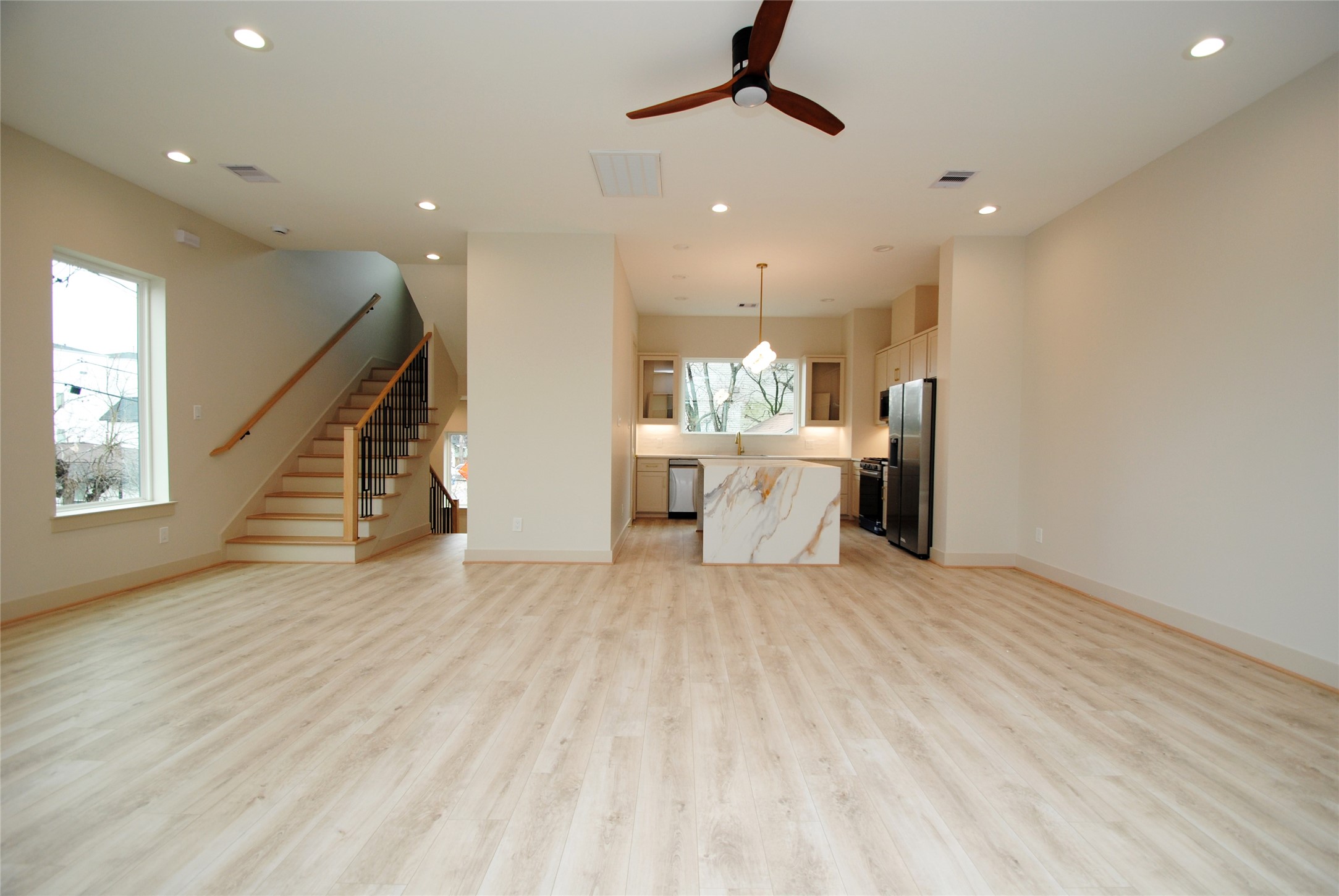 6312 Illinois Street B Property Photo 14