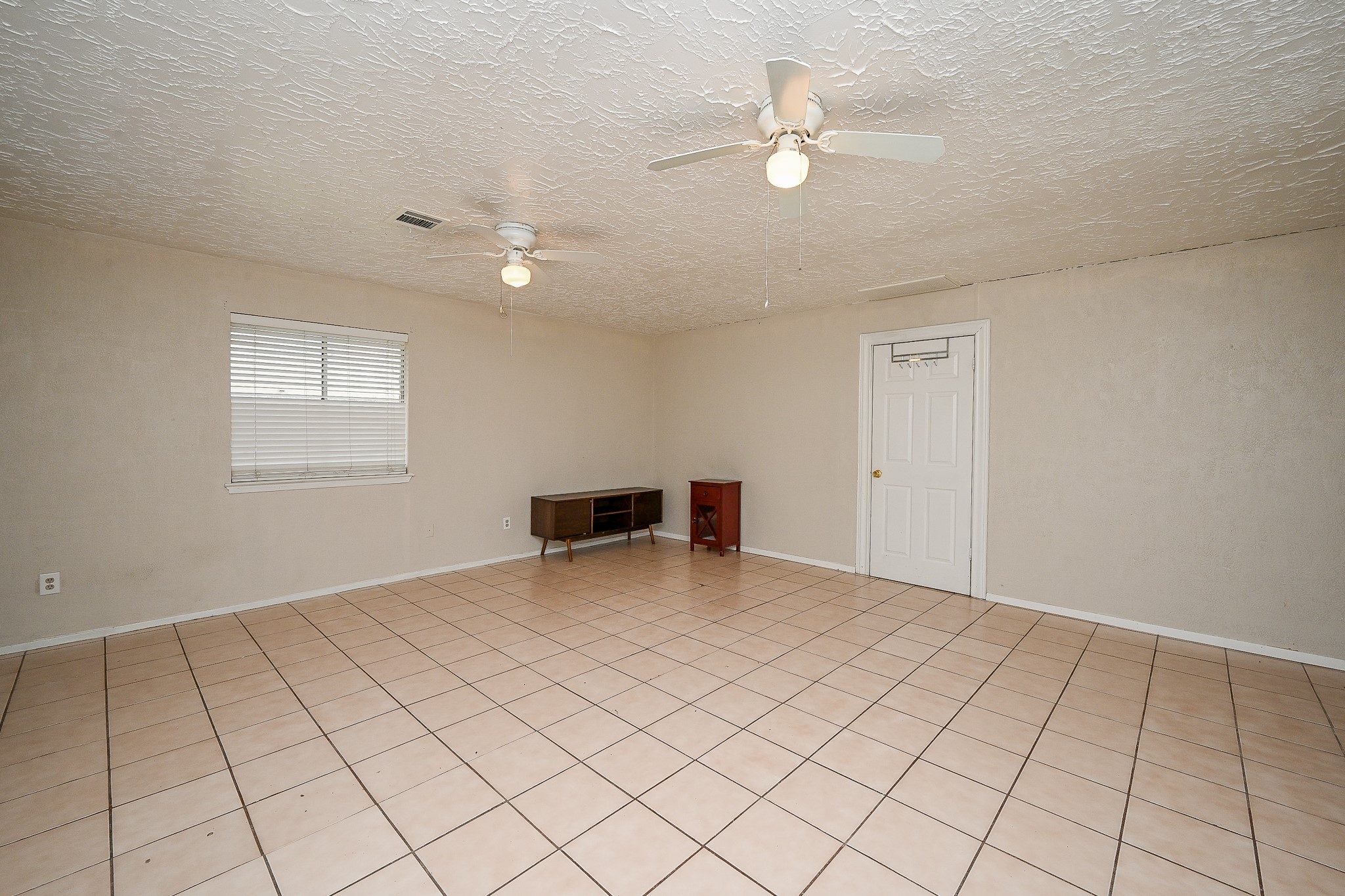 7407 W Fuqua Drive Property Photo 9
