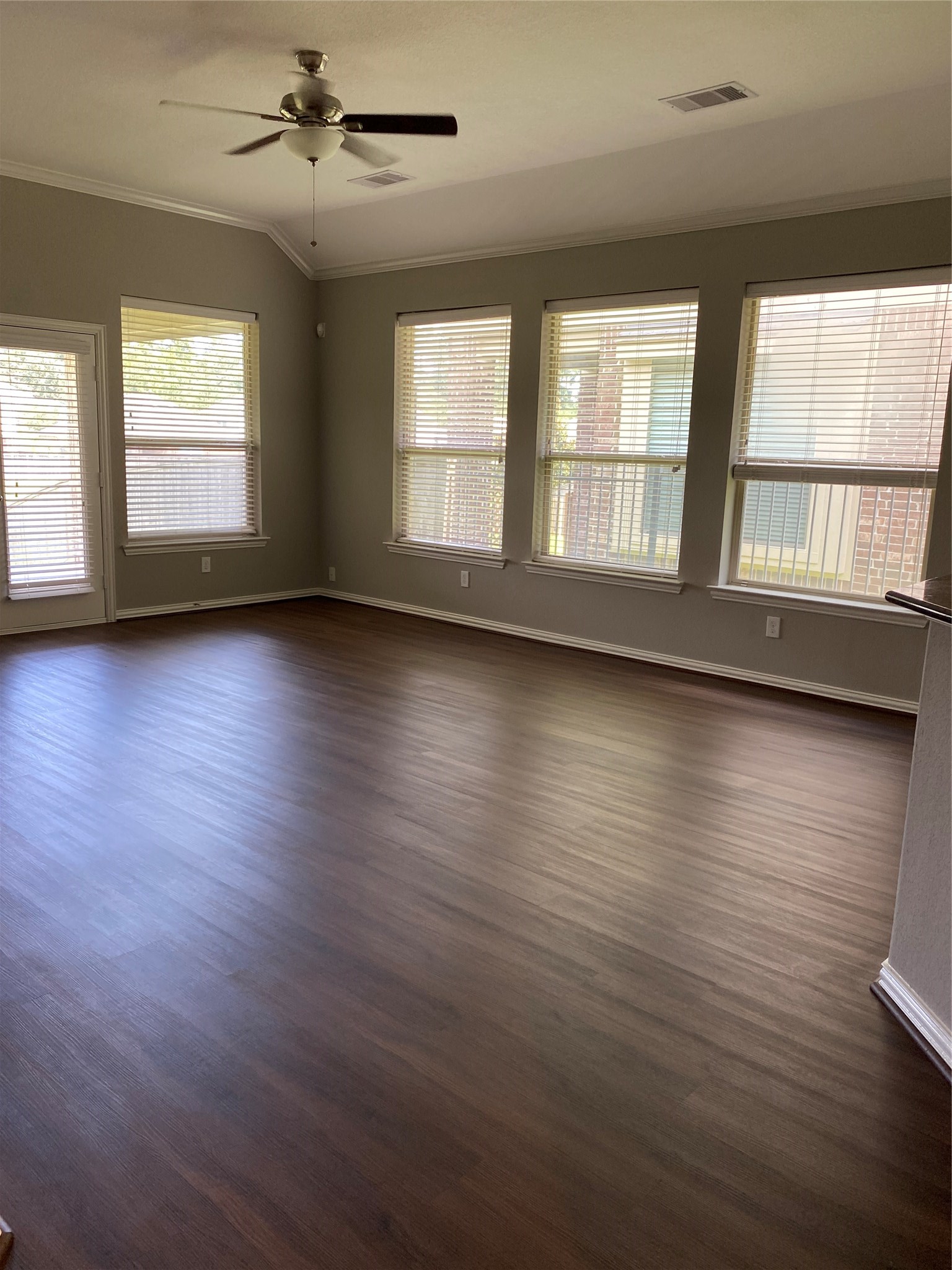 42 Black Swan Court Property Photo 25