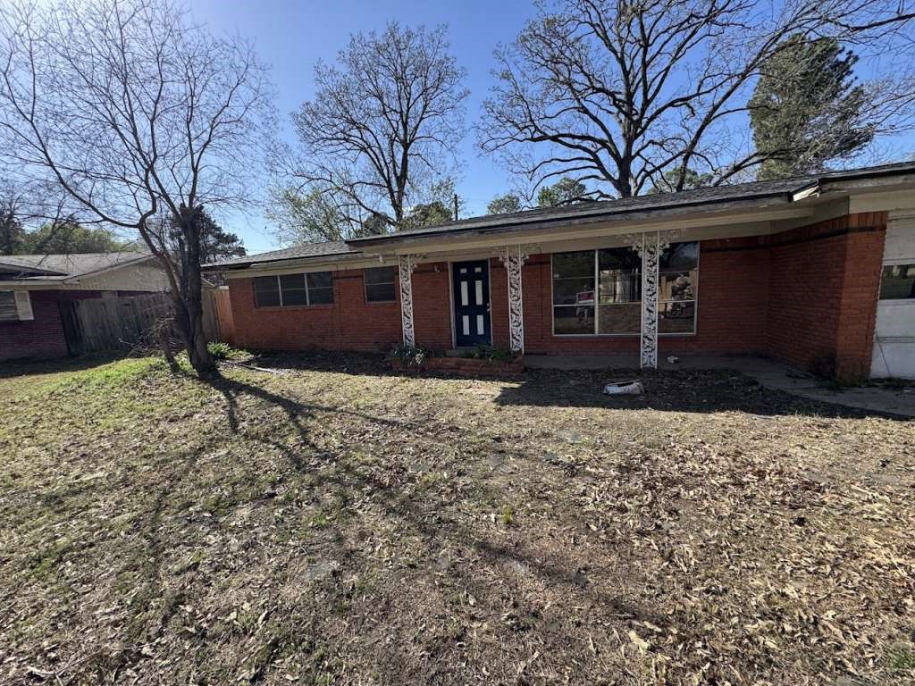 1716 S Robison Road Property Photo 1