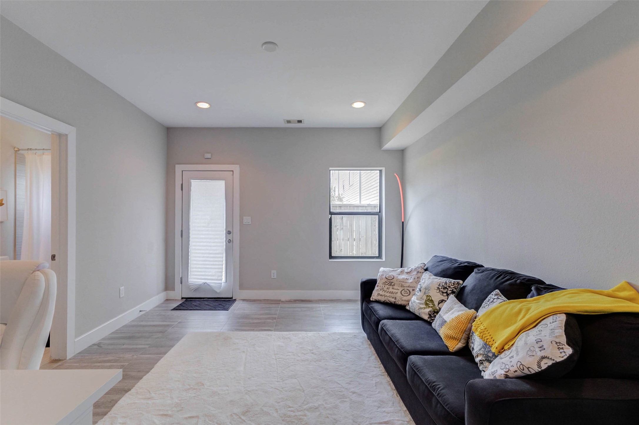 3810 Leeland Street Property Photo 4