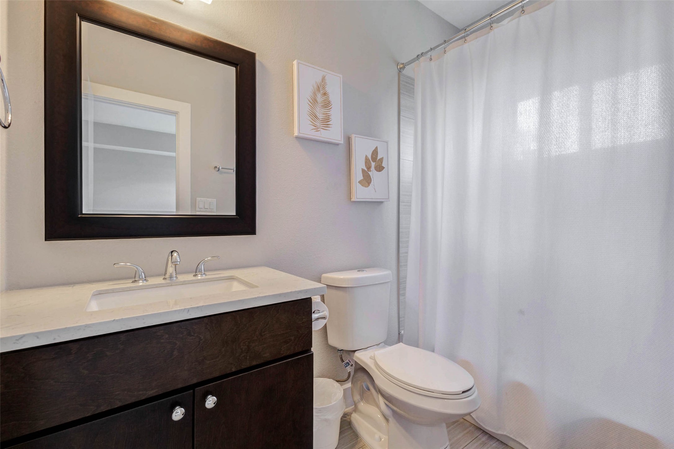 3810 Leeland Street Property Photo 6