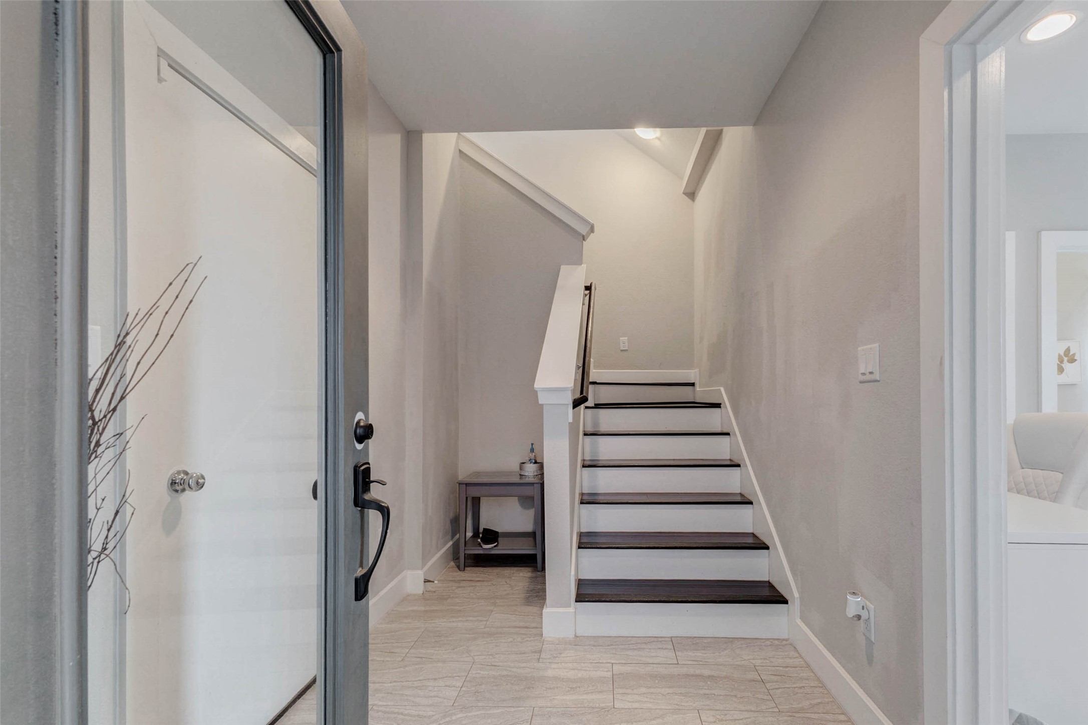 3810 Leeland Street Property Photo 7