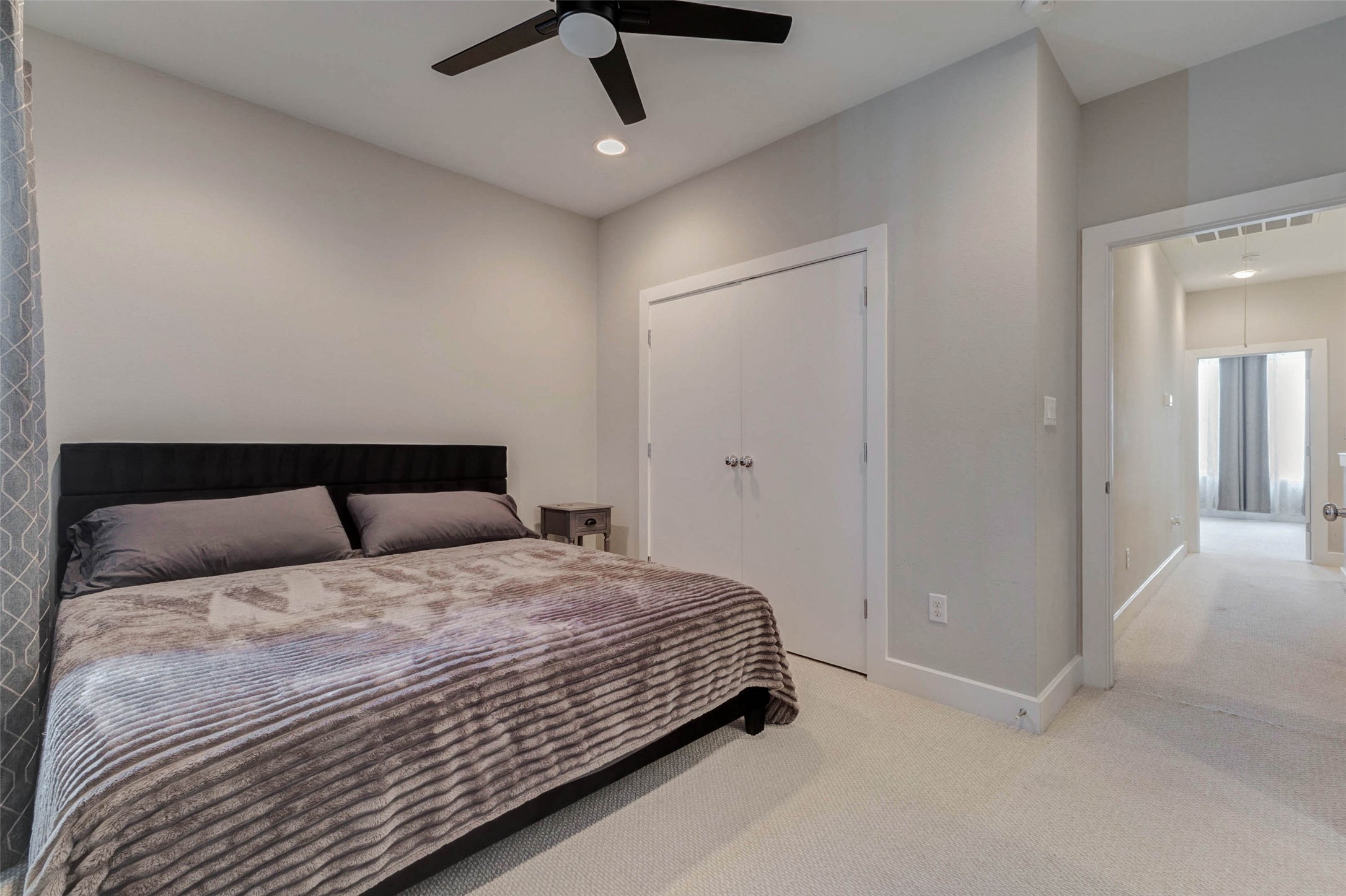 3810 Leeland Street Property Photo 14