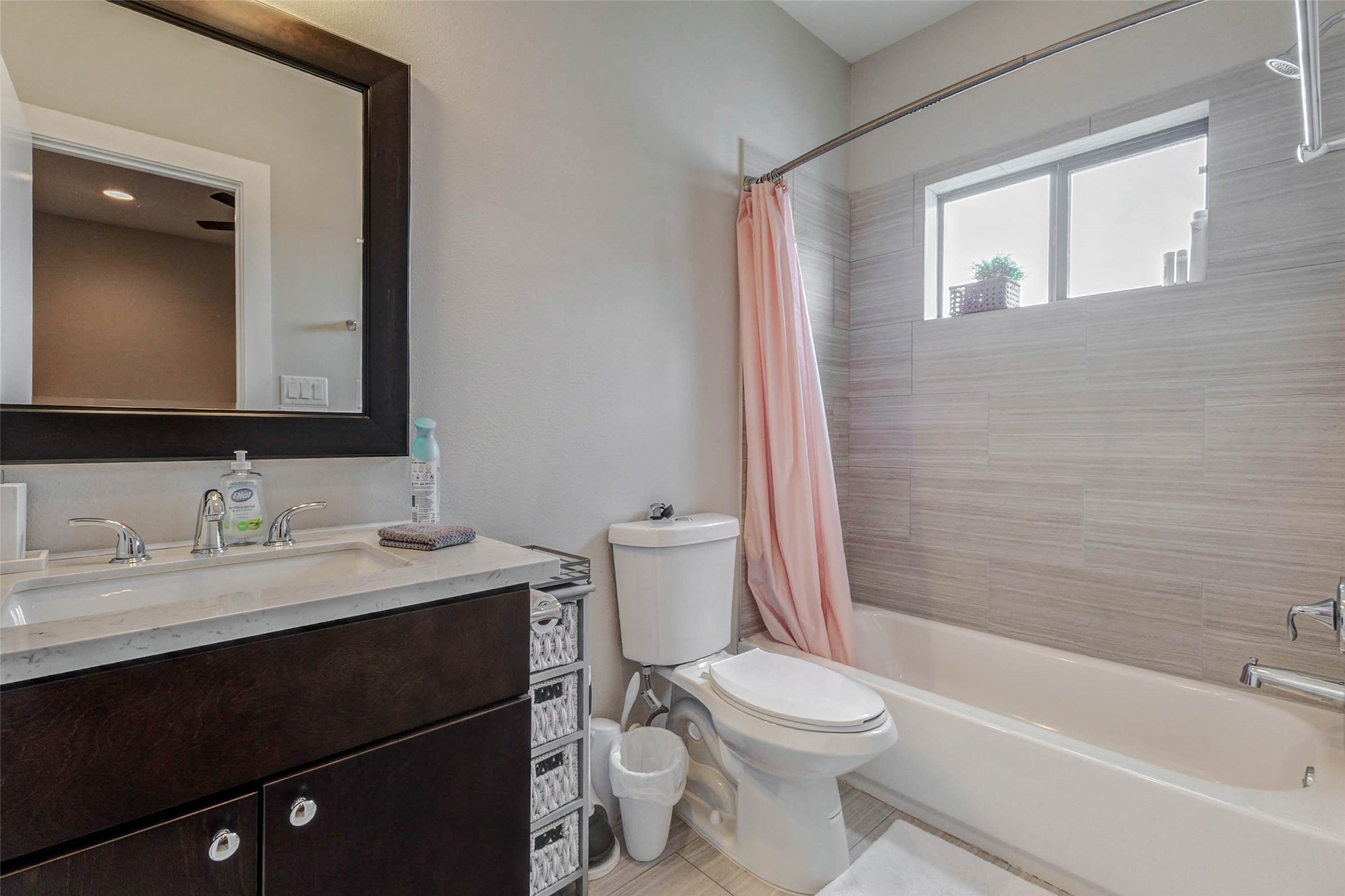 3810 Leeland Street Property Photo 15