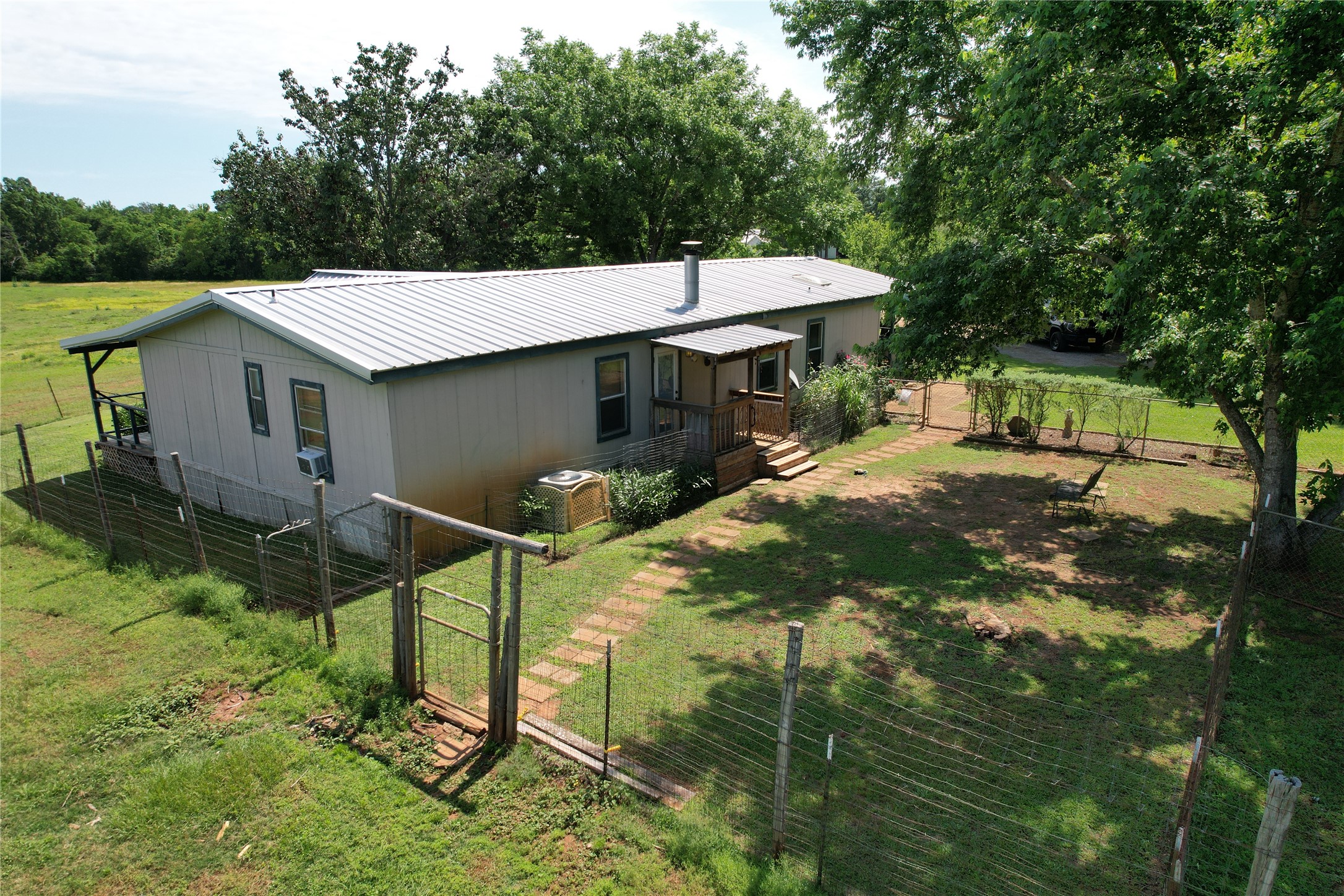 535 County Road 1710 Property Photo 27
