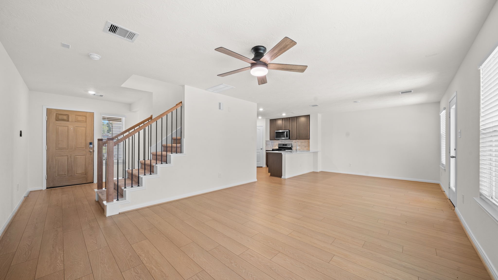 2607 Bluewood Court Property Photo 5