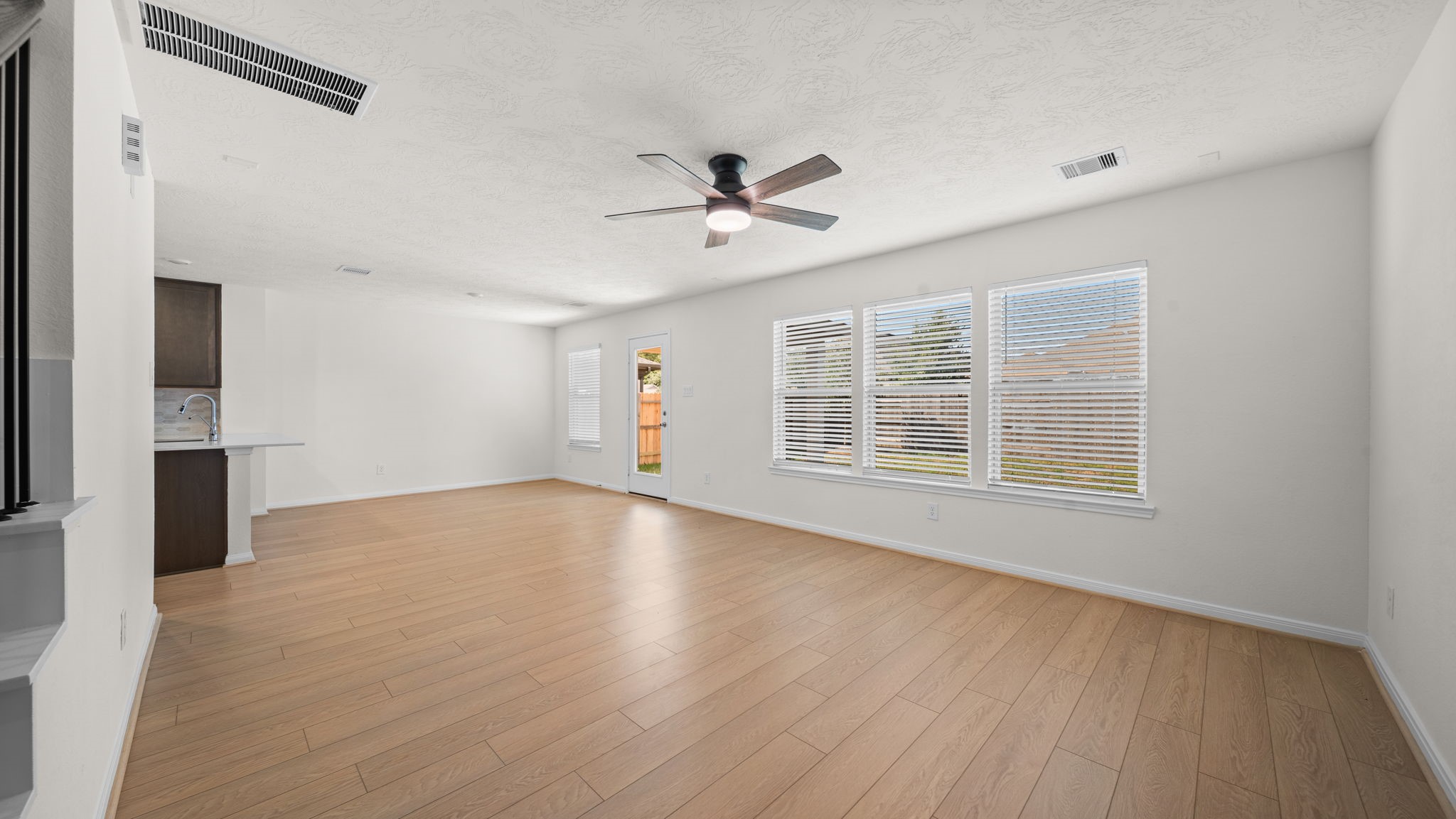 2607 Bluewood Court Property Photo 6