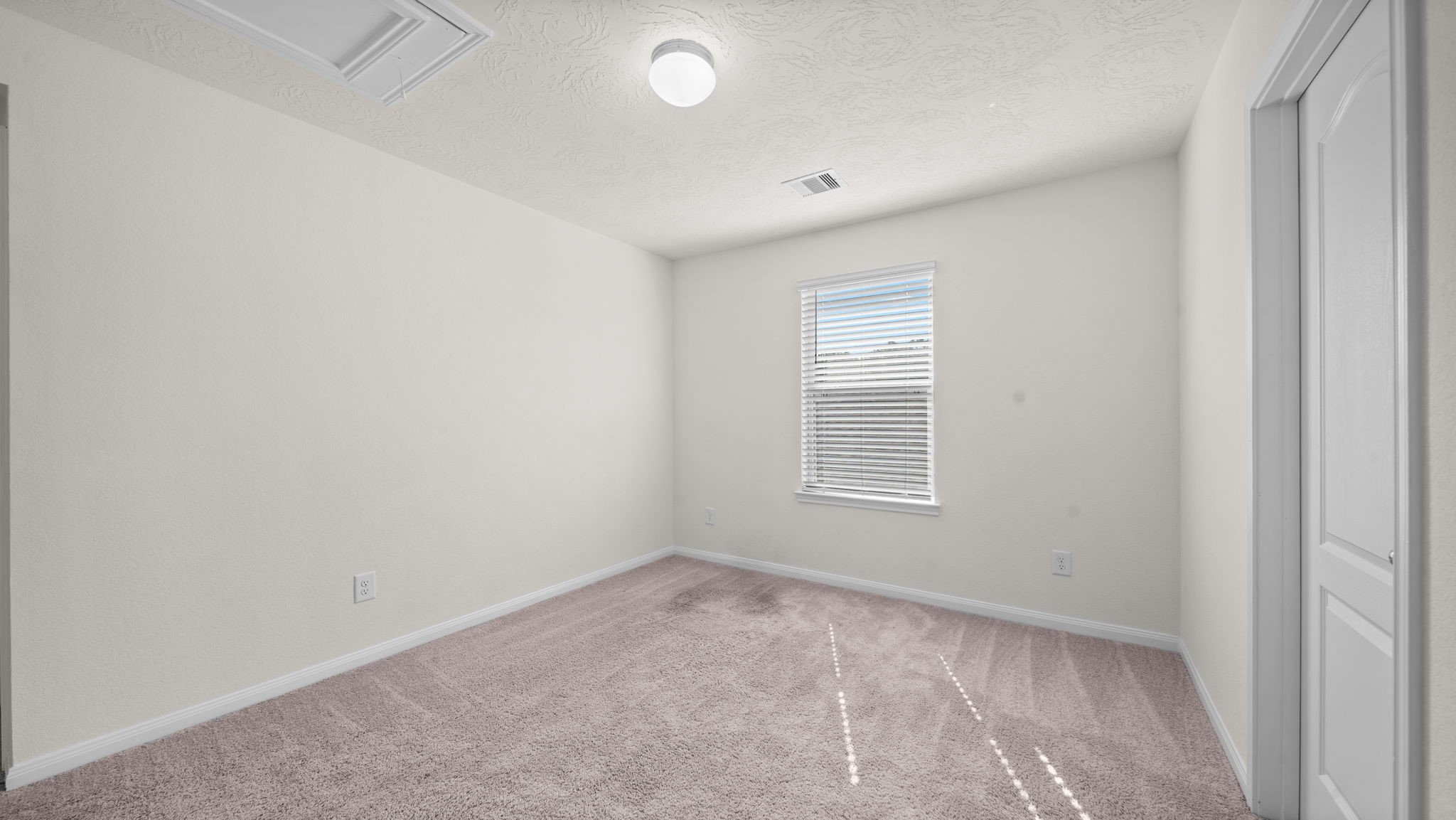 2607 Bluewood Court Property Photo 18
