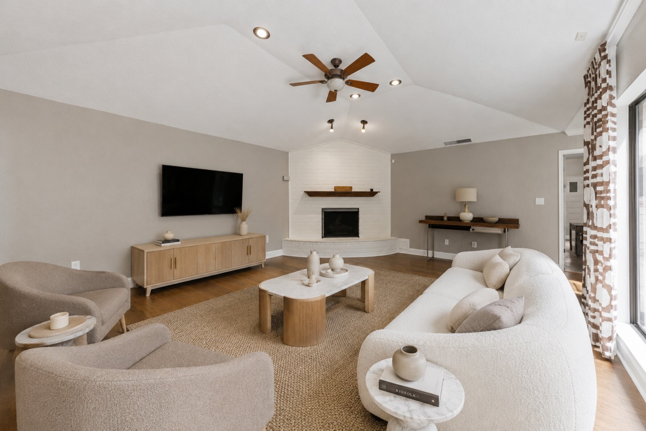 12210 Ravenmoor Drive Property Photo 12