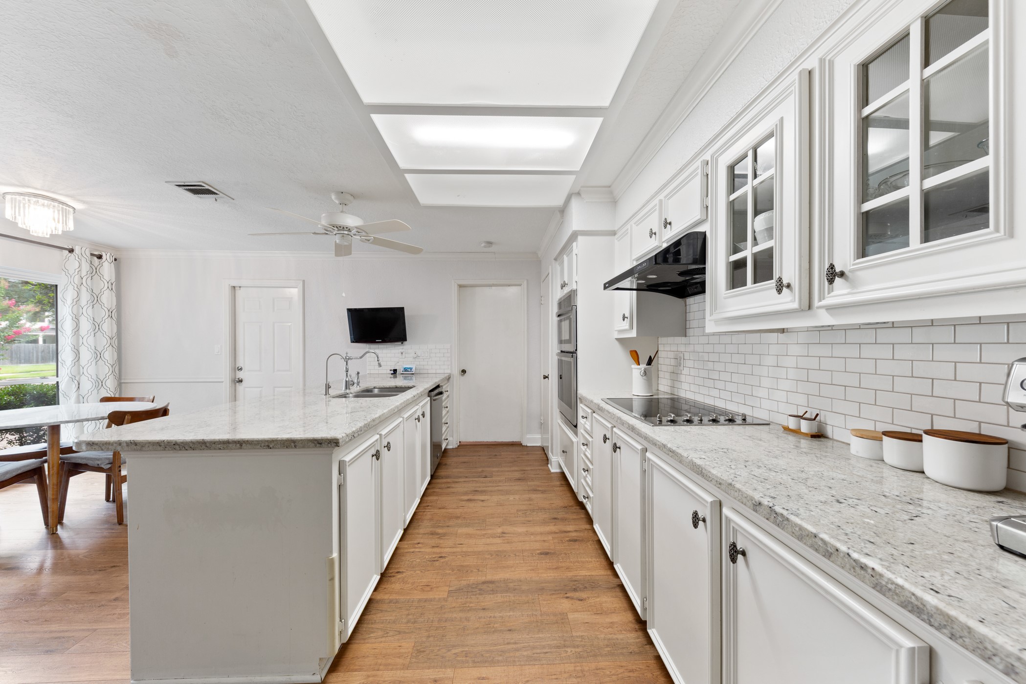 12210 Ravenmoor Drive Property Photo 14