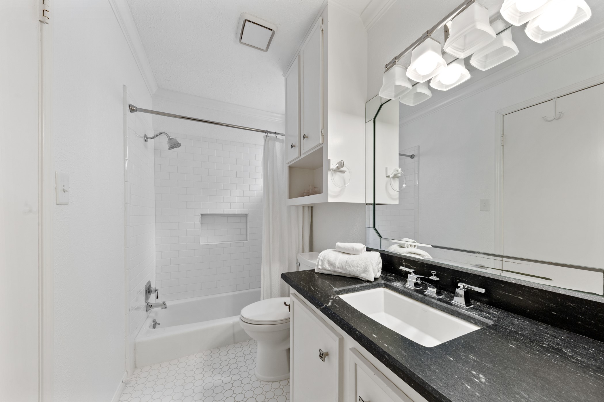 12210 Ravenmoor Drive Property Photo 31