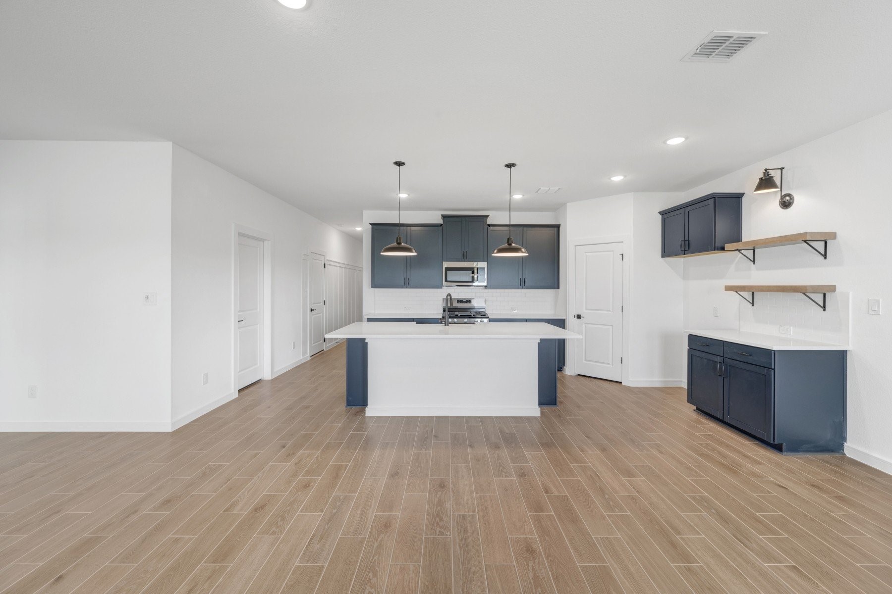 7722 Jade Crest Drive Property Photo 4