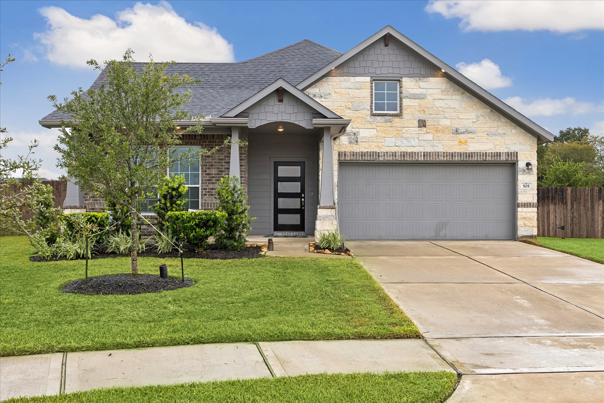 505 Zinfandel Court Property Photo 1