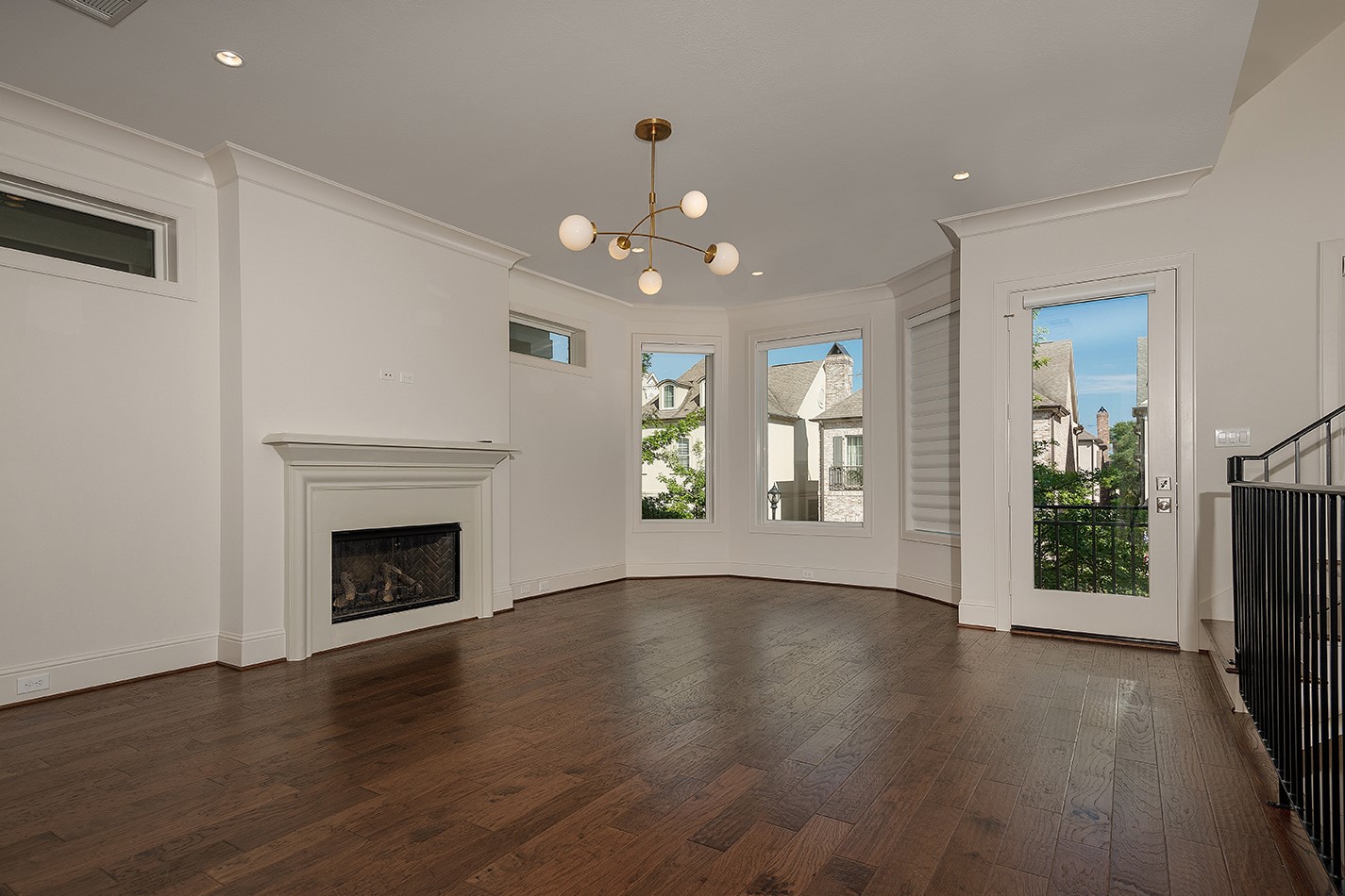 2503 Lake Front Circle Property Photo 7