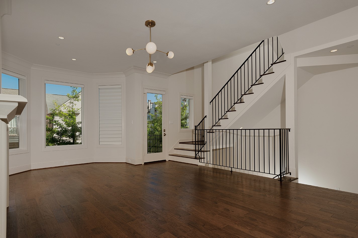 2503 Lake Front Circle Property Photo 8