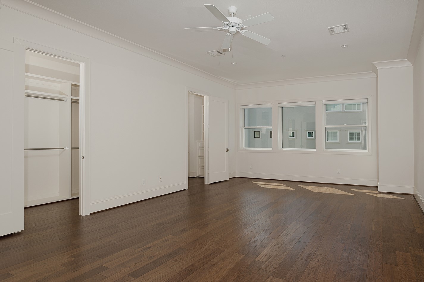 2503 Lake Front Circle Property Photo 19