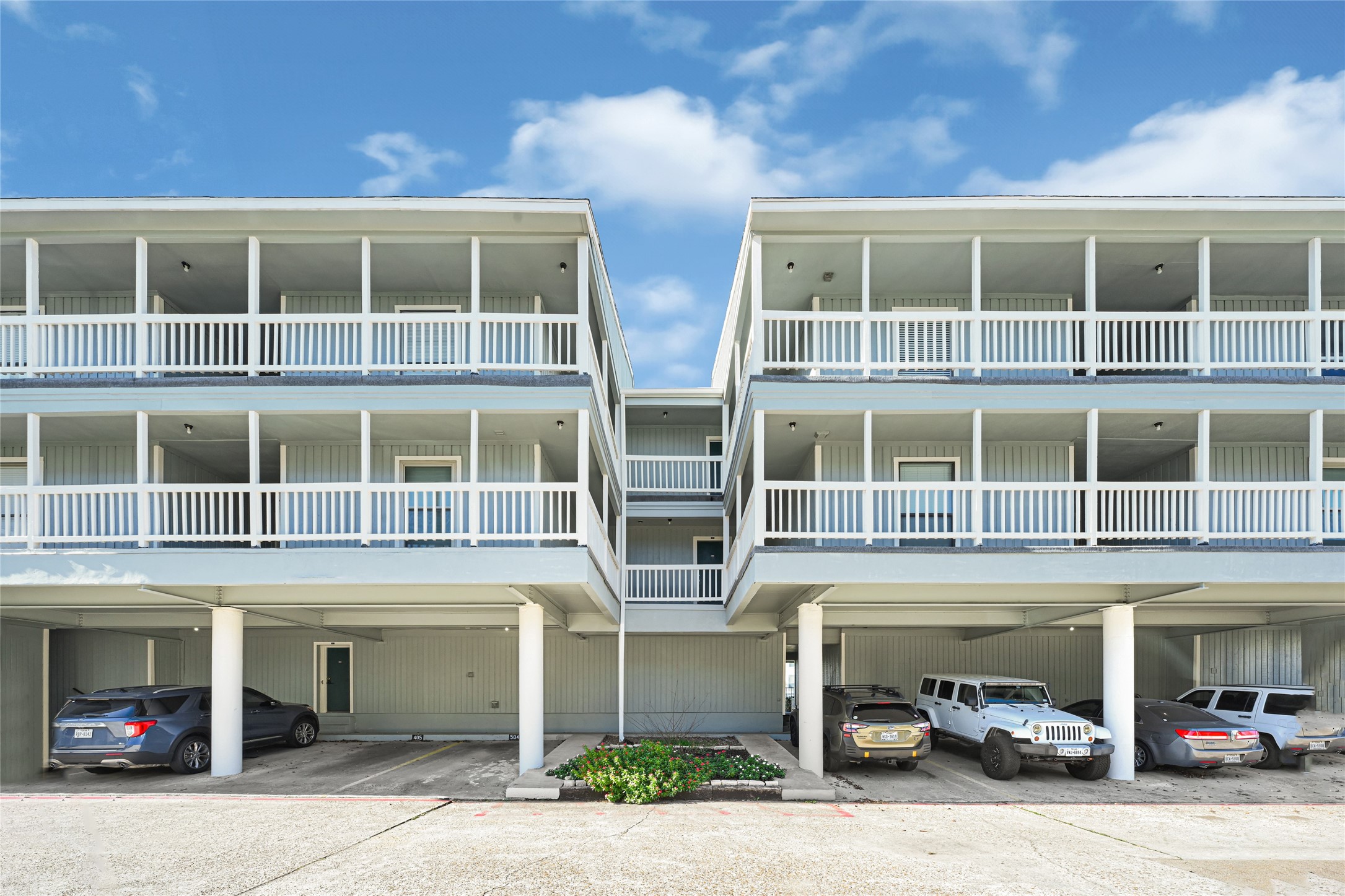 4011 Nasa Rd 1 406 Property Photo 3