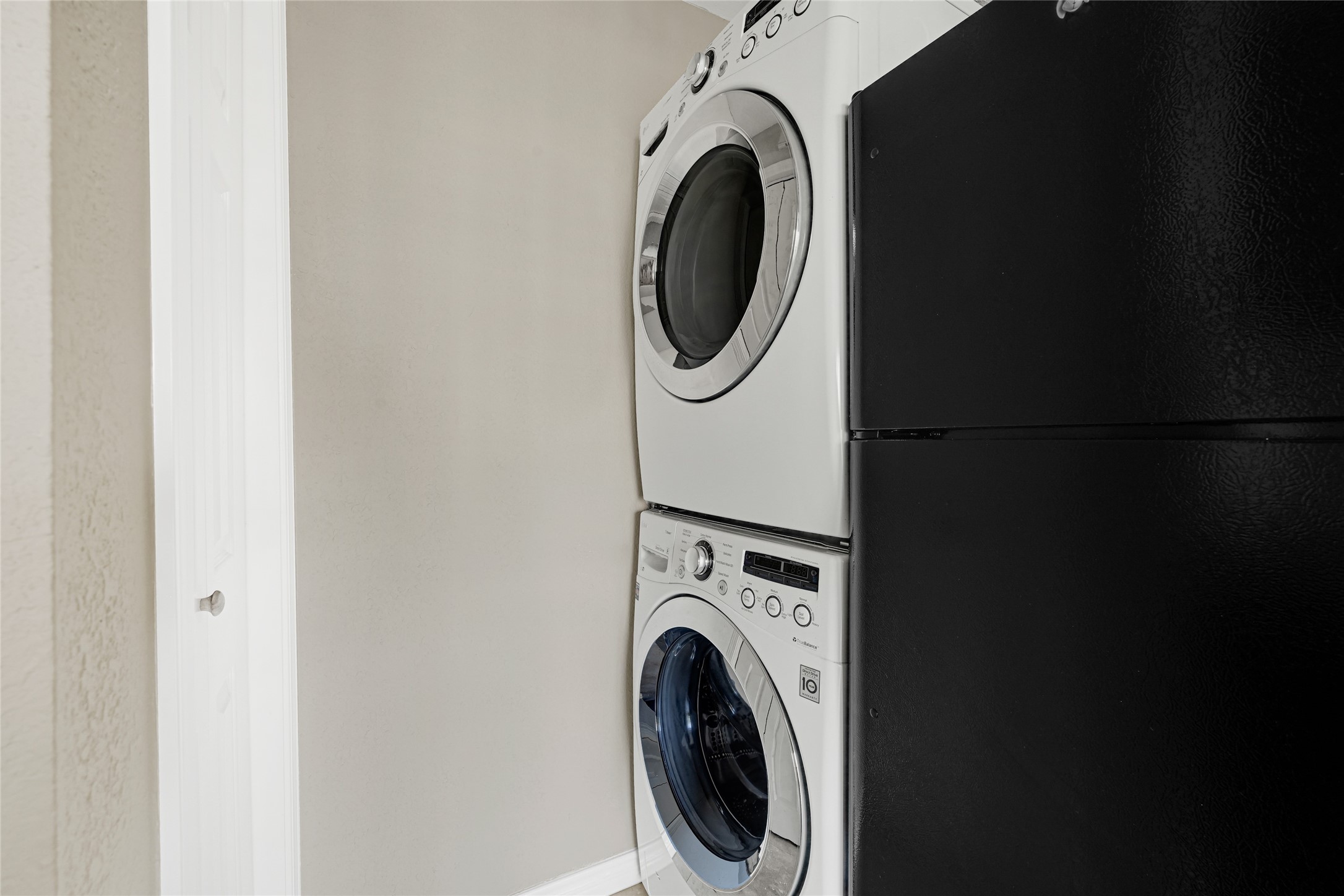 4011 Nasa Rd 1 406 Property Photo 11