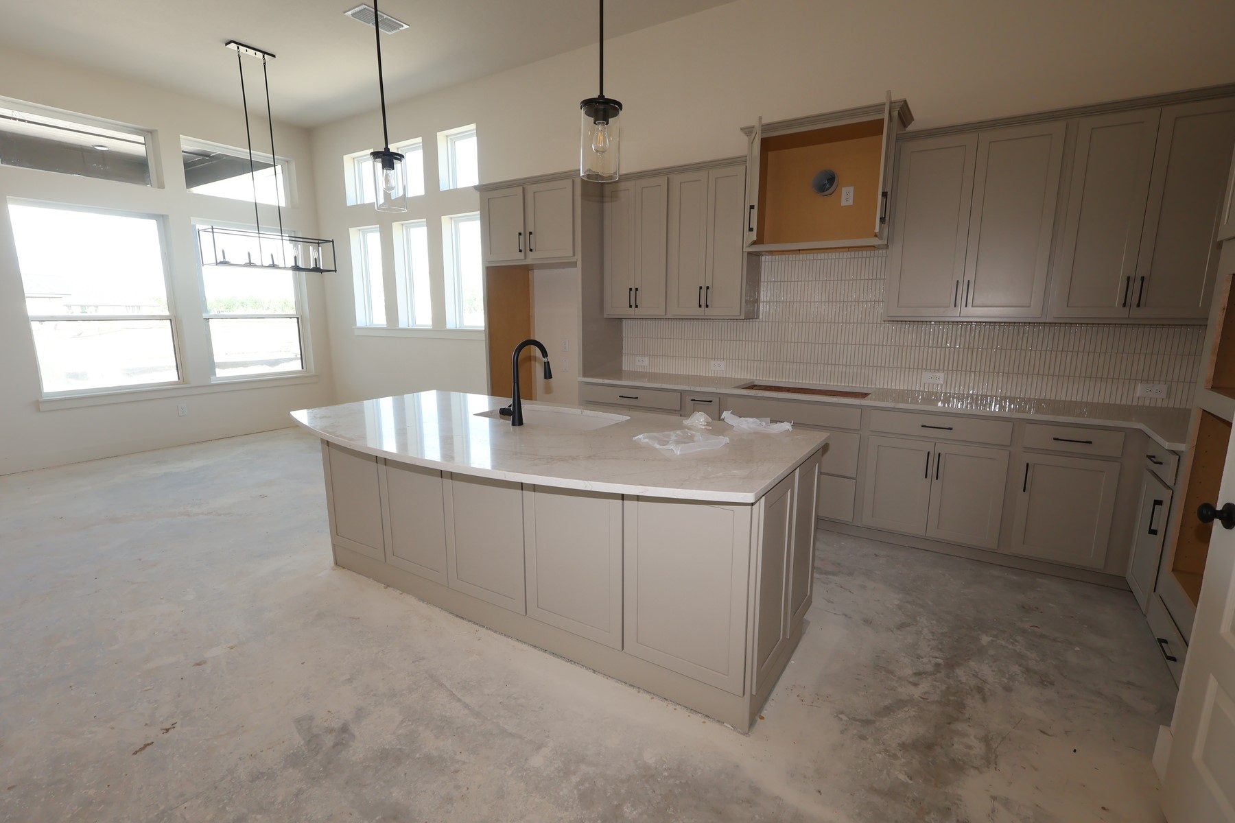 12306 Emerald Enclave Drive Property Photo 6