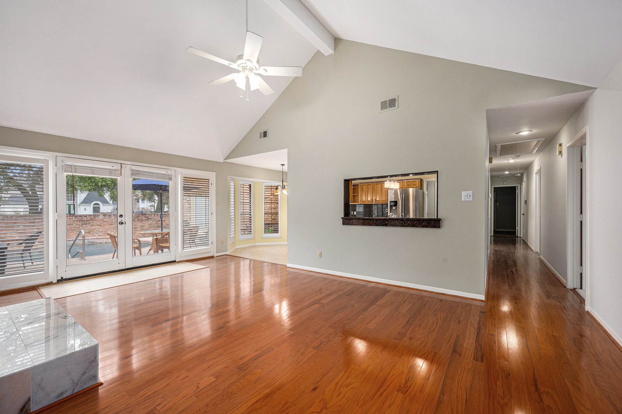 302 Longview Drive Property Photo 9