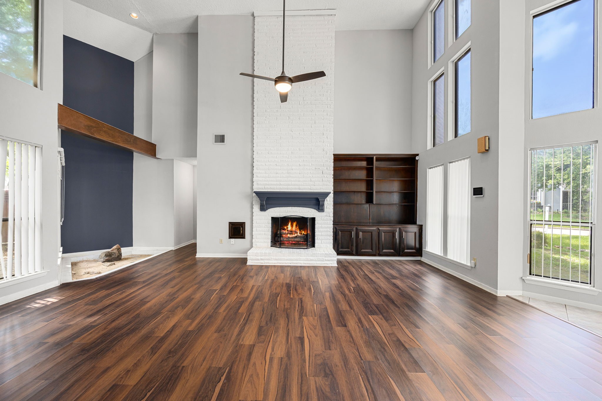 18519 Walden Forest Drive Property Photo 5