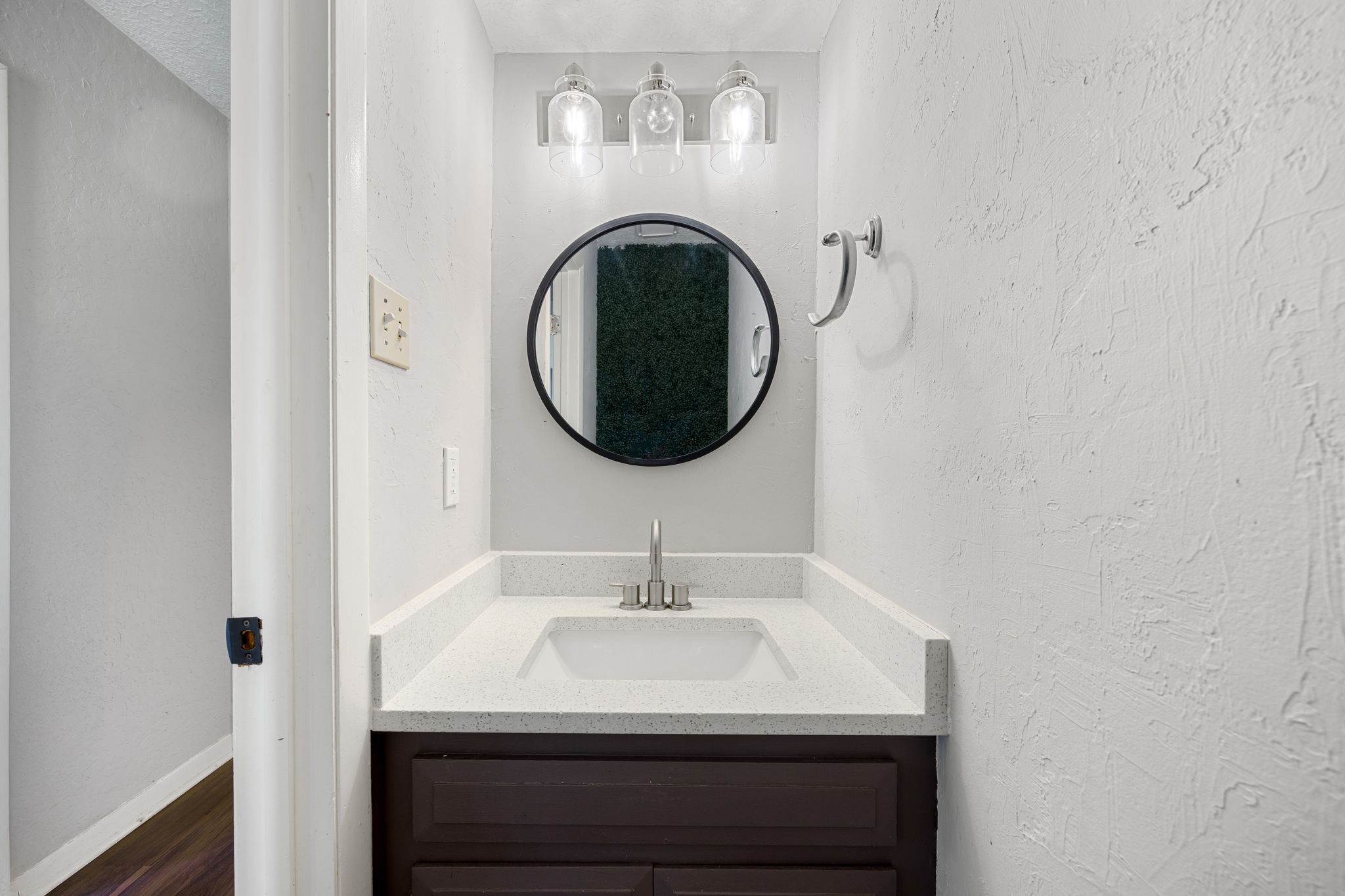 18519 Walden Forest Drive Property Photo 16