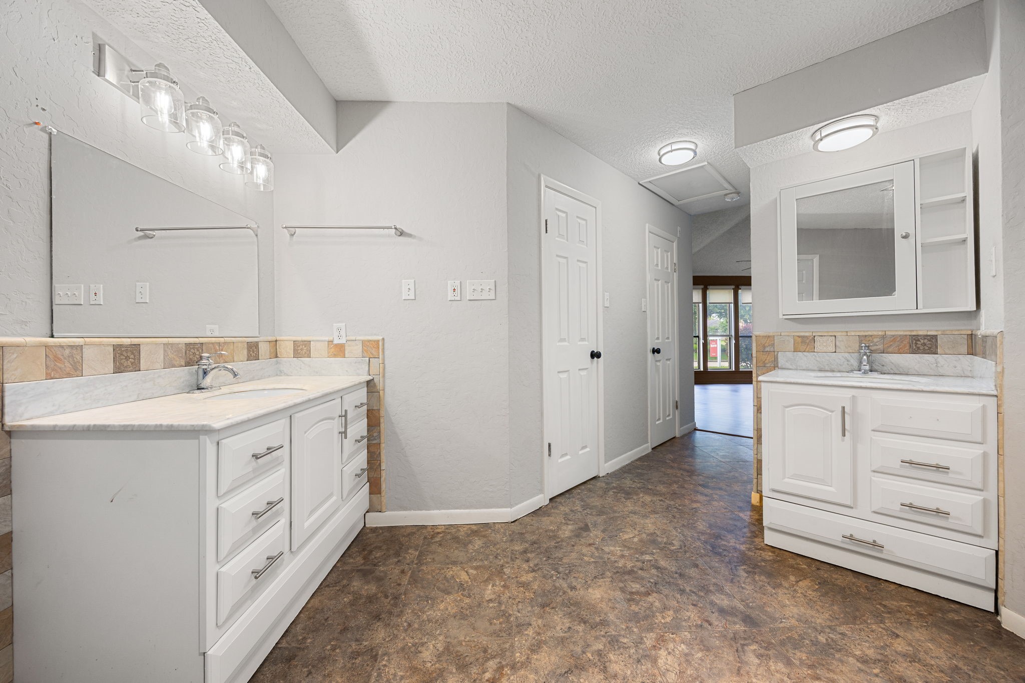 18519 Walden Forest Drive Property Photo 20