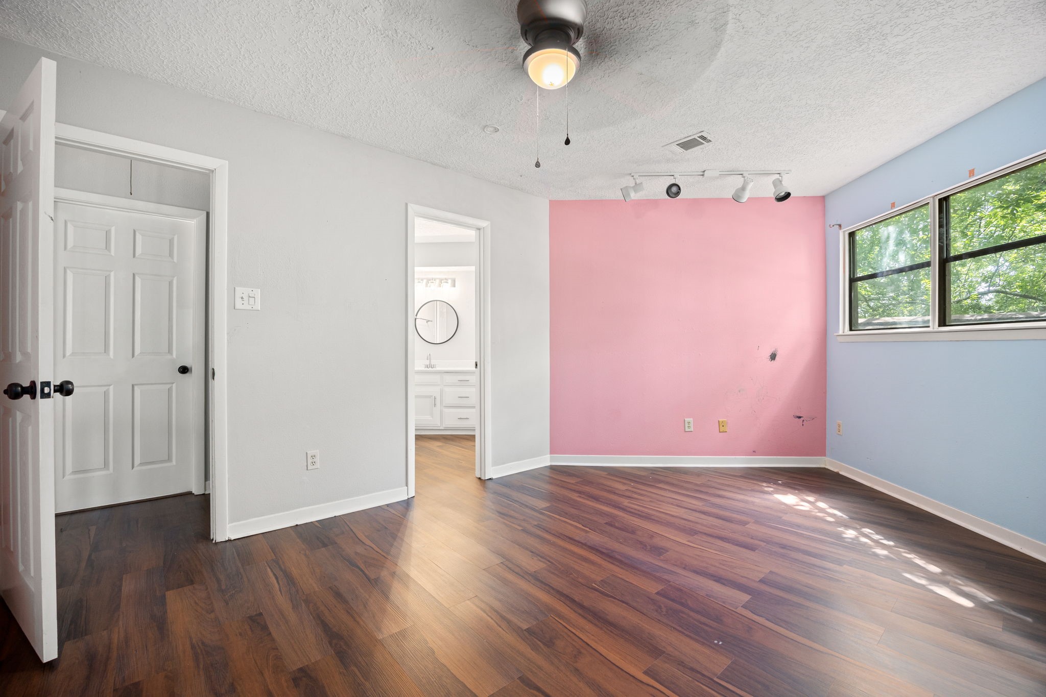 18519 Walden Forest Drive Property Photo 25