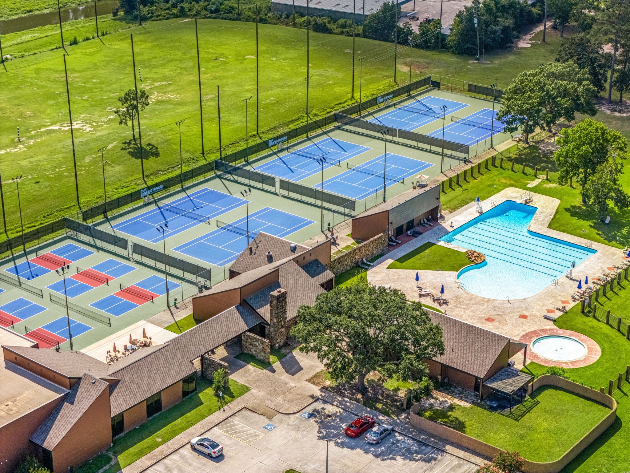 18519 Walden Forest Drive Property Photo 28