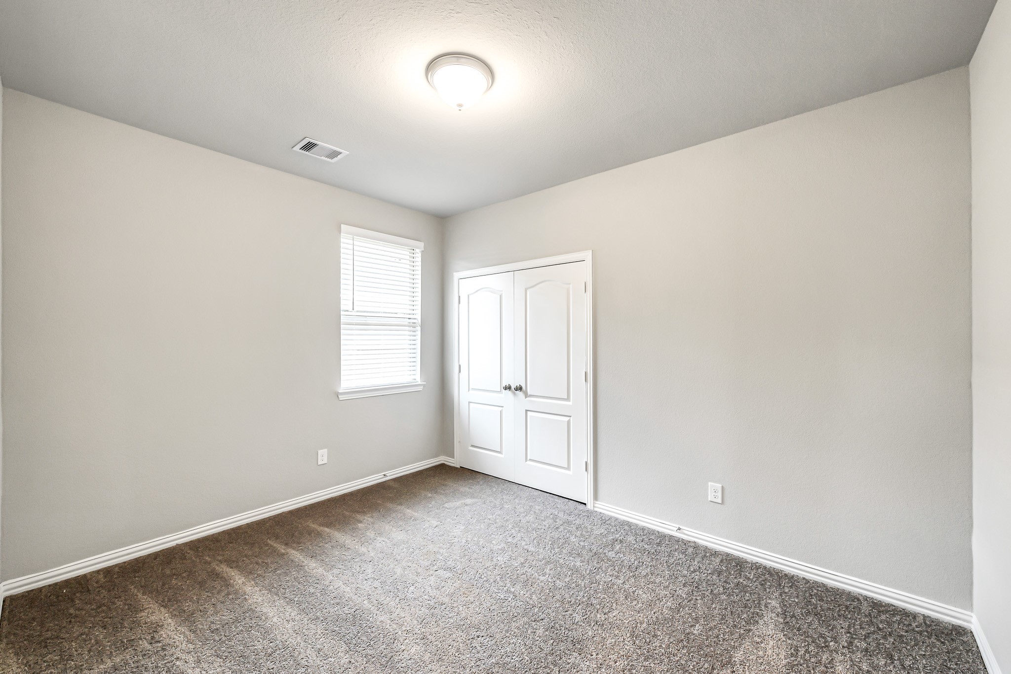 31411 Whitfield Court Property Photo 8