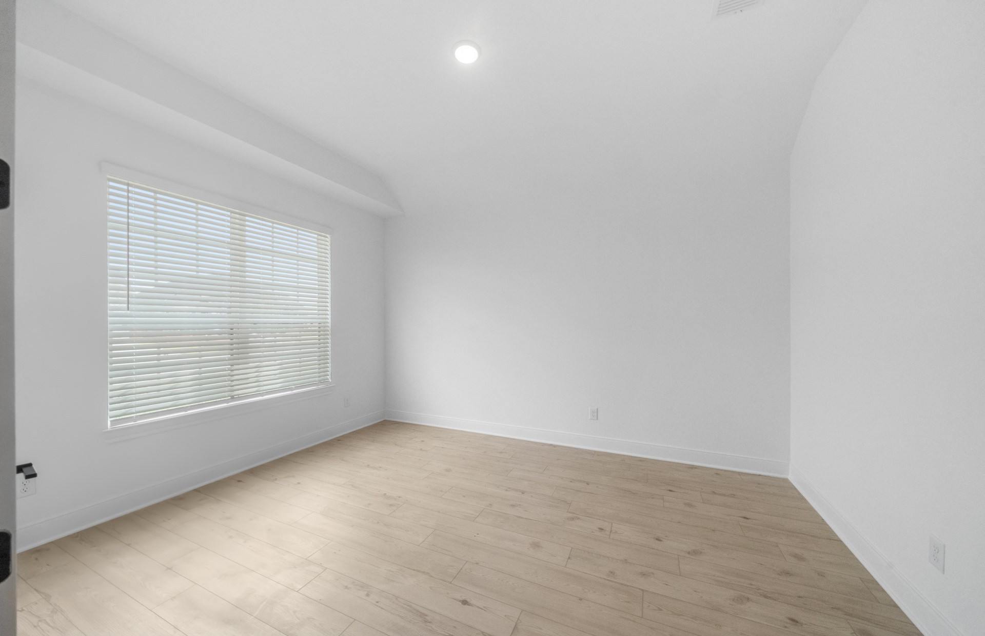 6110 Lush Pasture Lane Property Photo 3