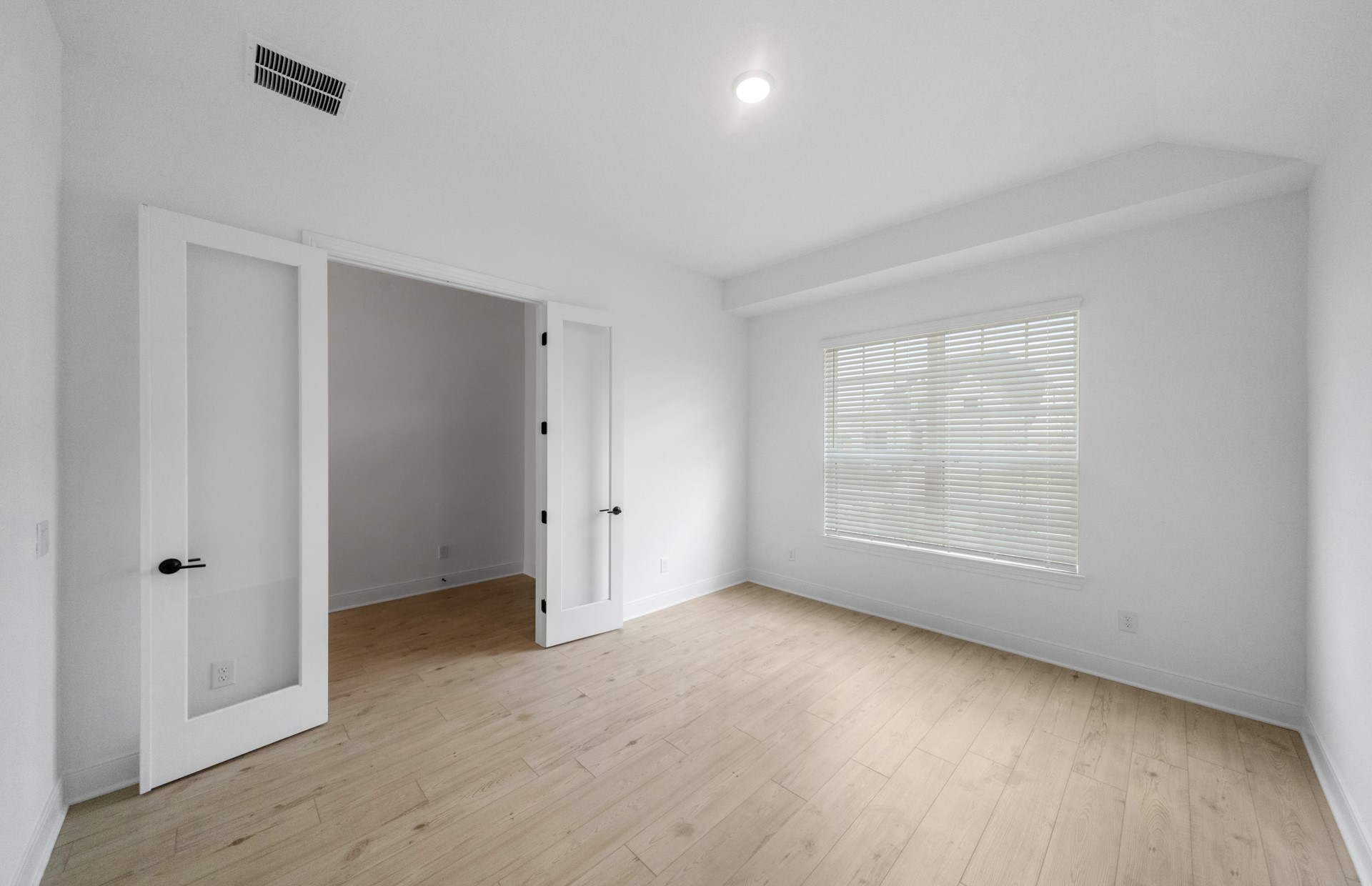 6110 Lush Pasture Lane Property Photo 4