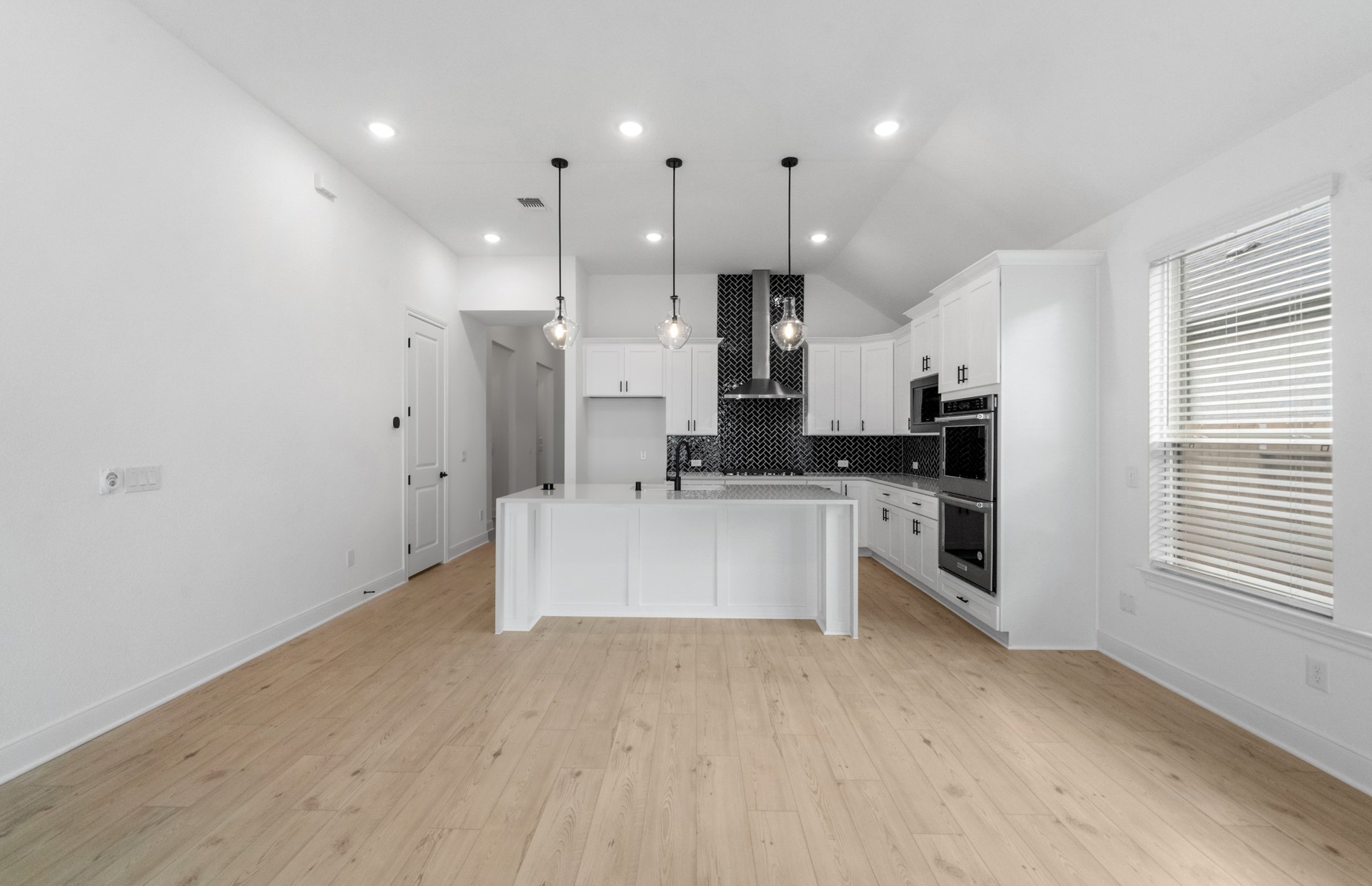 6110 Lush Pasture Lane Property Photo 16