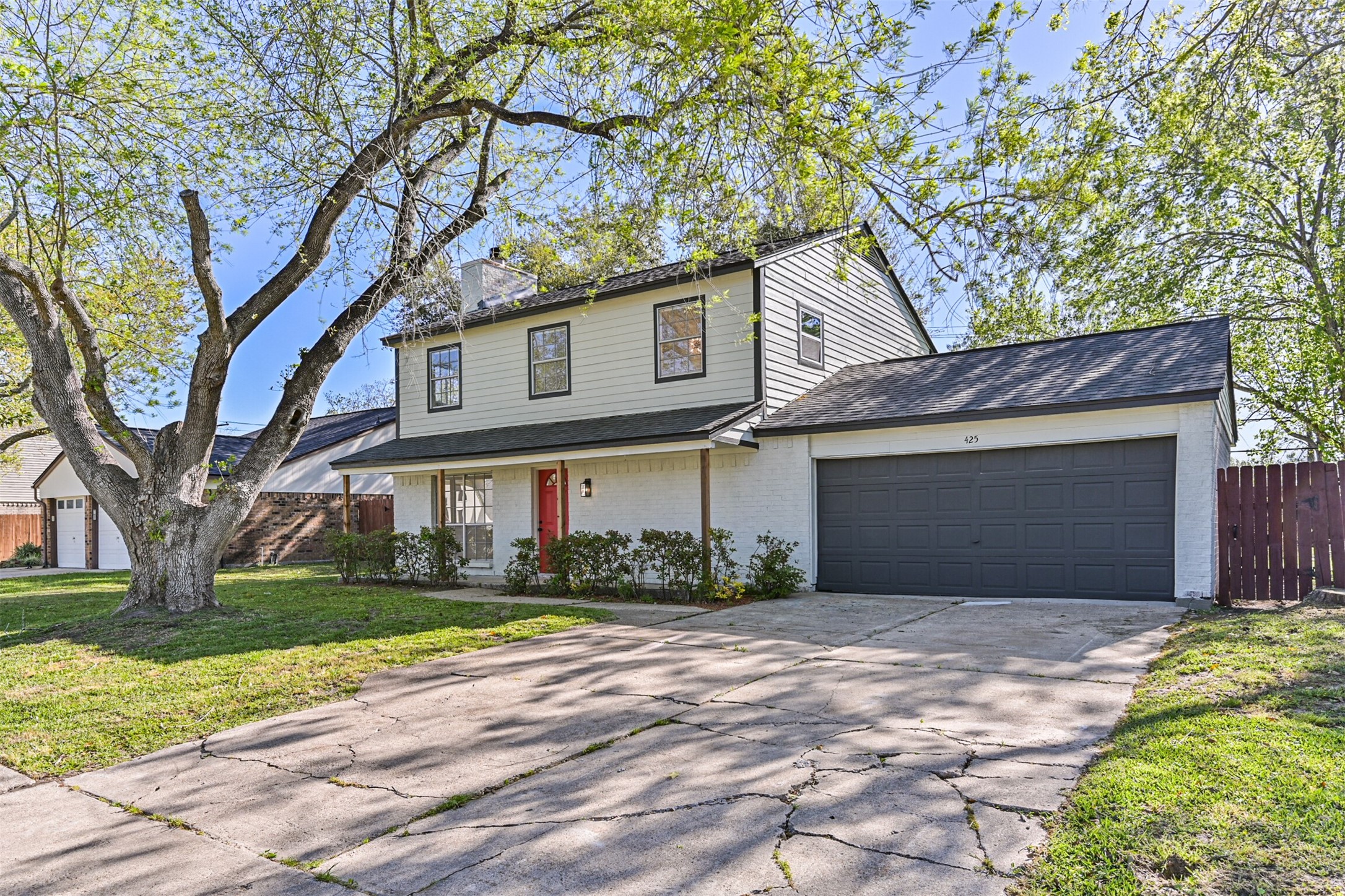 425 E Castle Harbour Drive Property Photo