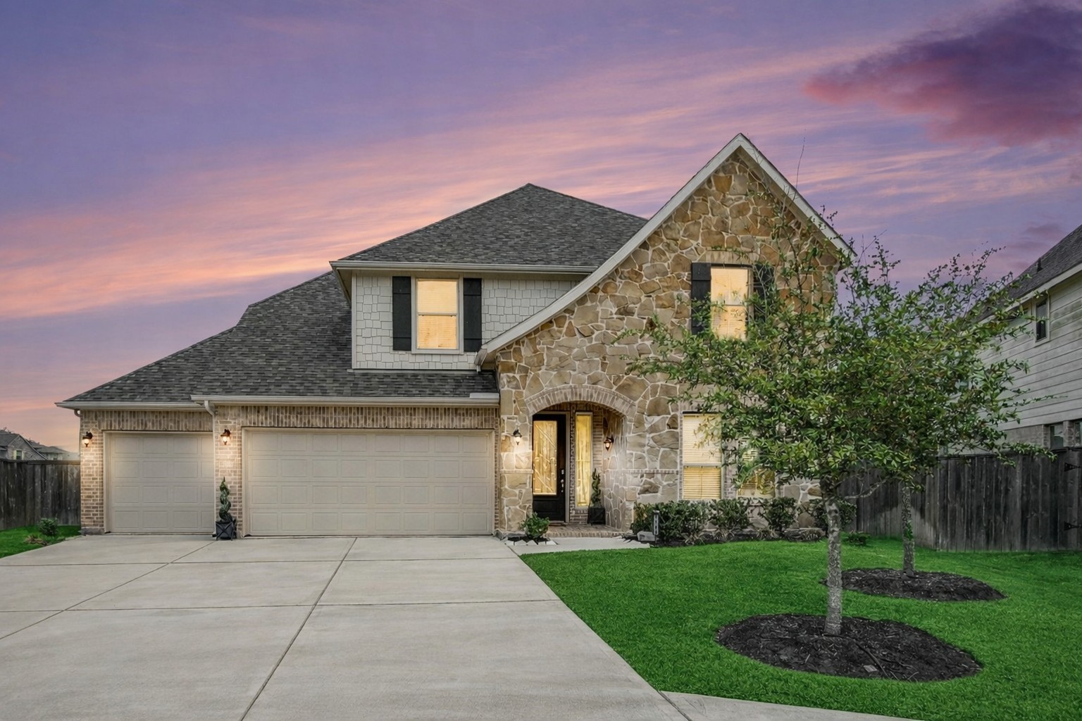 7703 Willow Forest Lane Property Photo 1