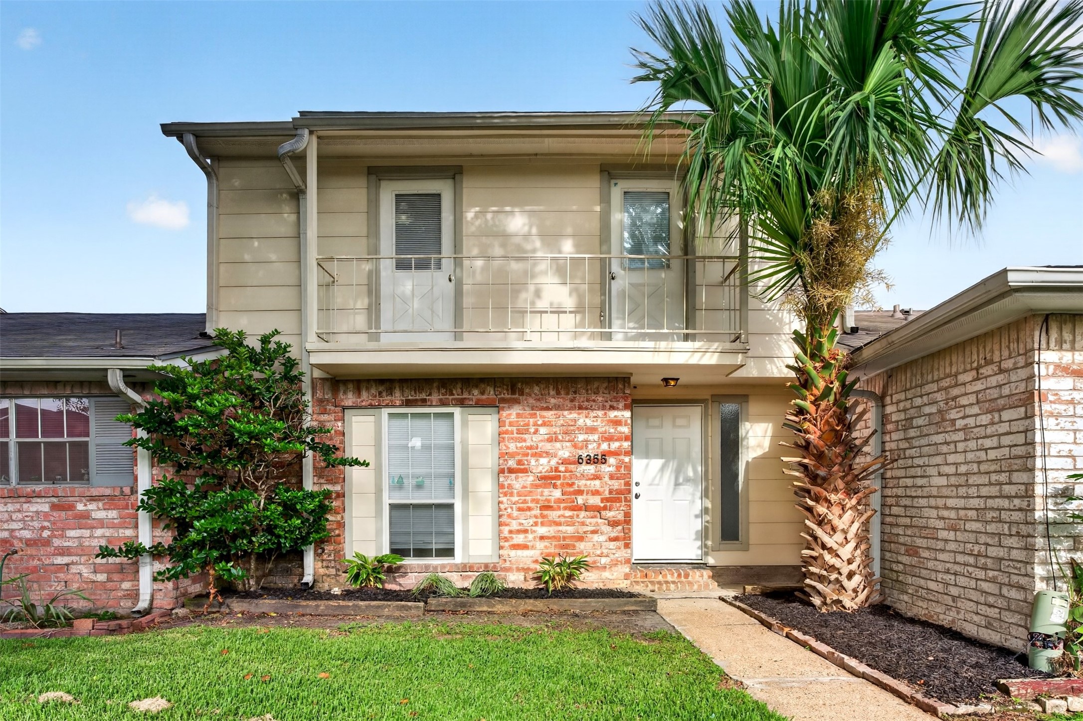 6355 S Briar Bayou Drive Property Photo 1