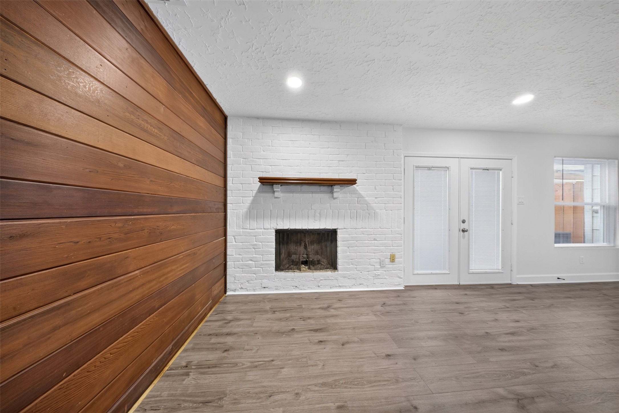 6355 S Briar Bayou Drive Property Photo 9