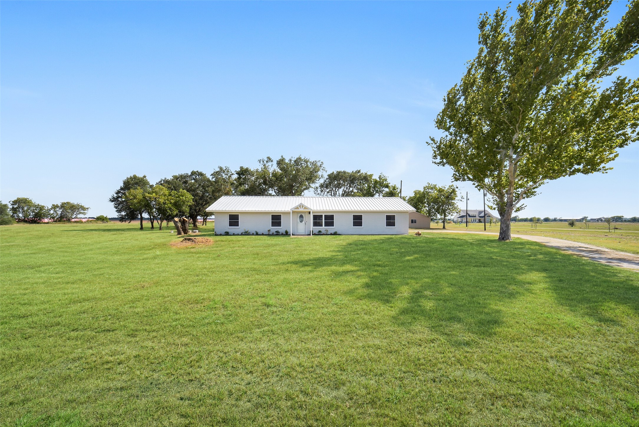 2265 County Road 312 Property Photo 4