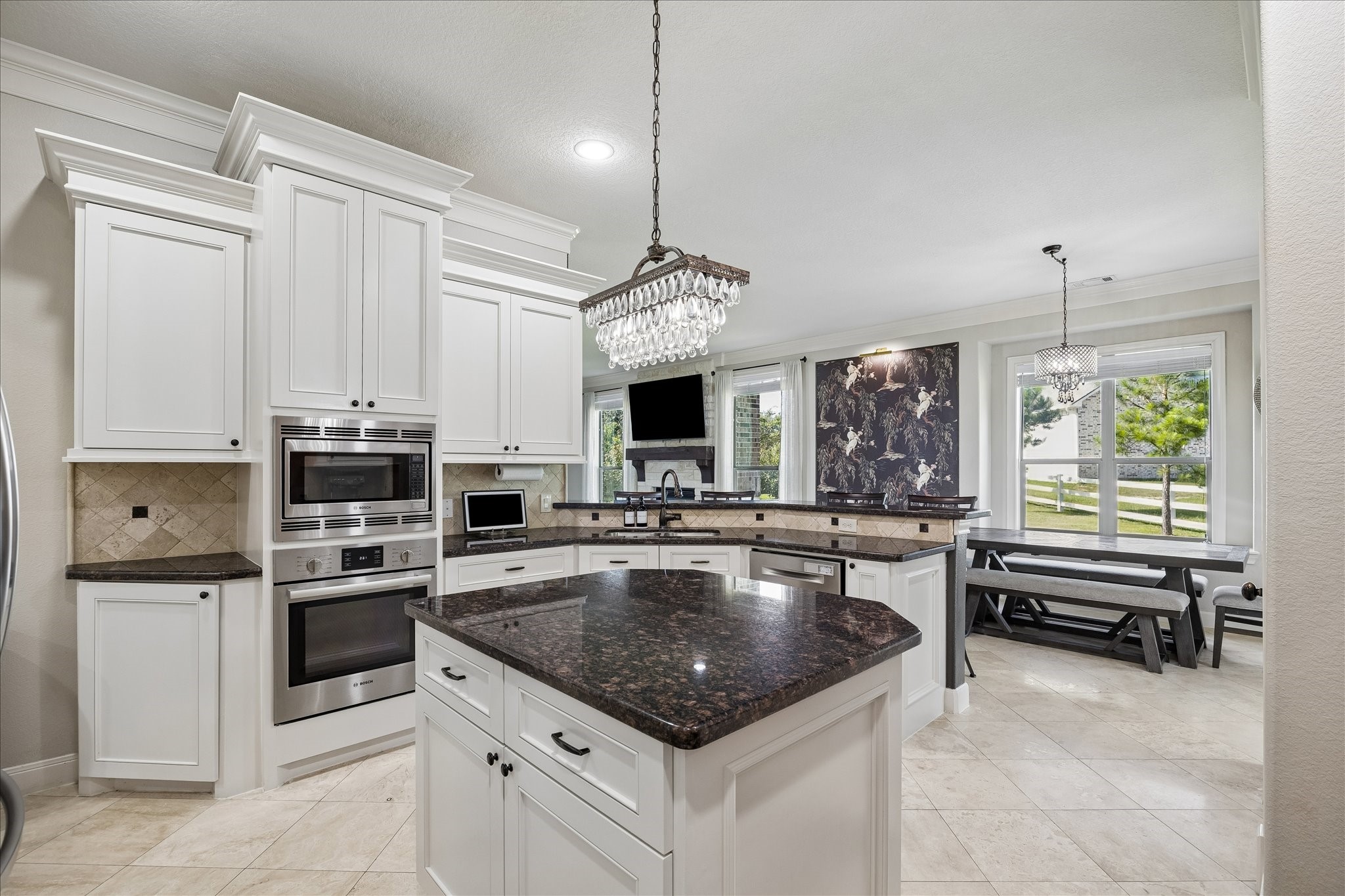 8871 Taylors Court Property Photo 6