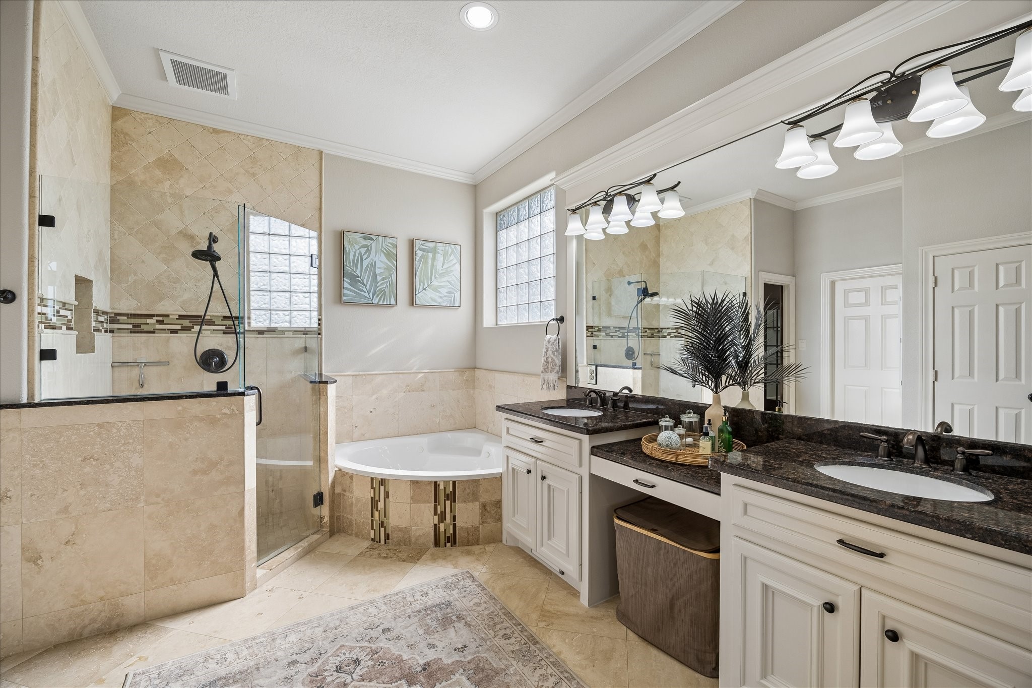 8871 Taylors Court Property Photo 10