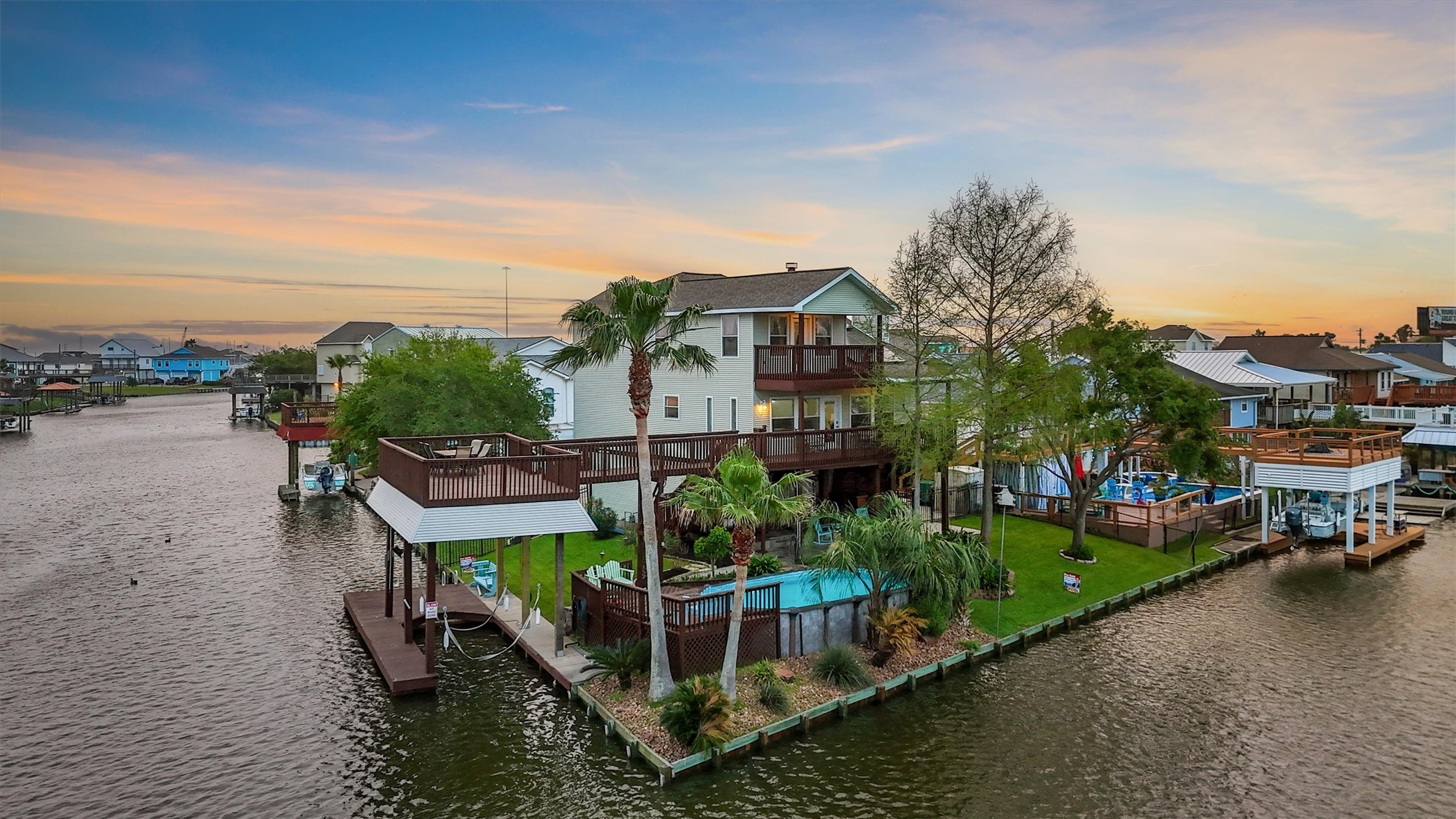 9 S Sandpiper Street Property Photo