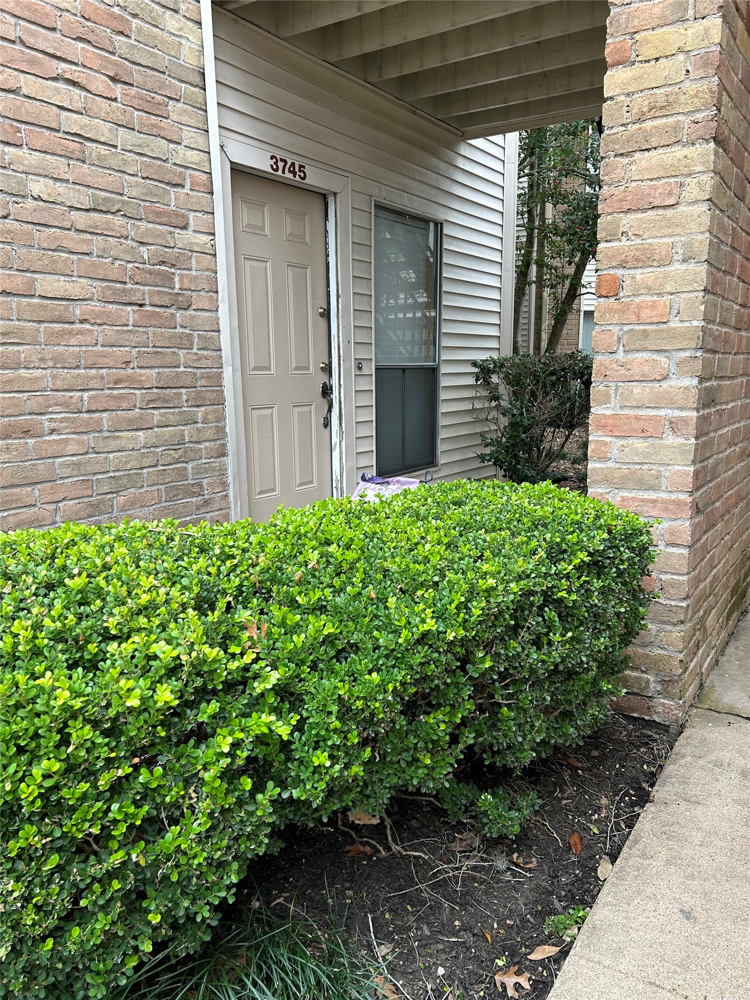 3745 Thistlemont Drive Property Photo 1