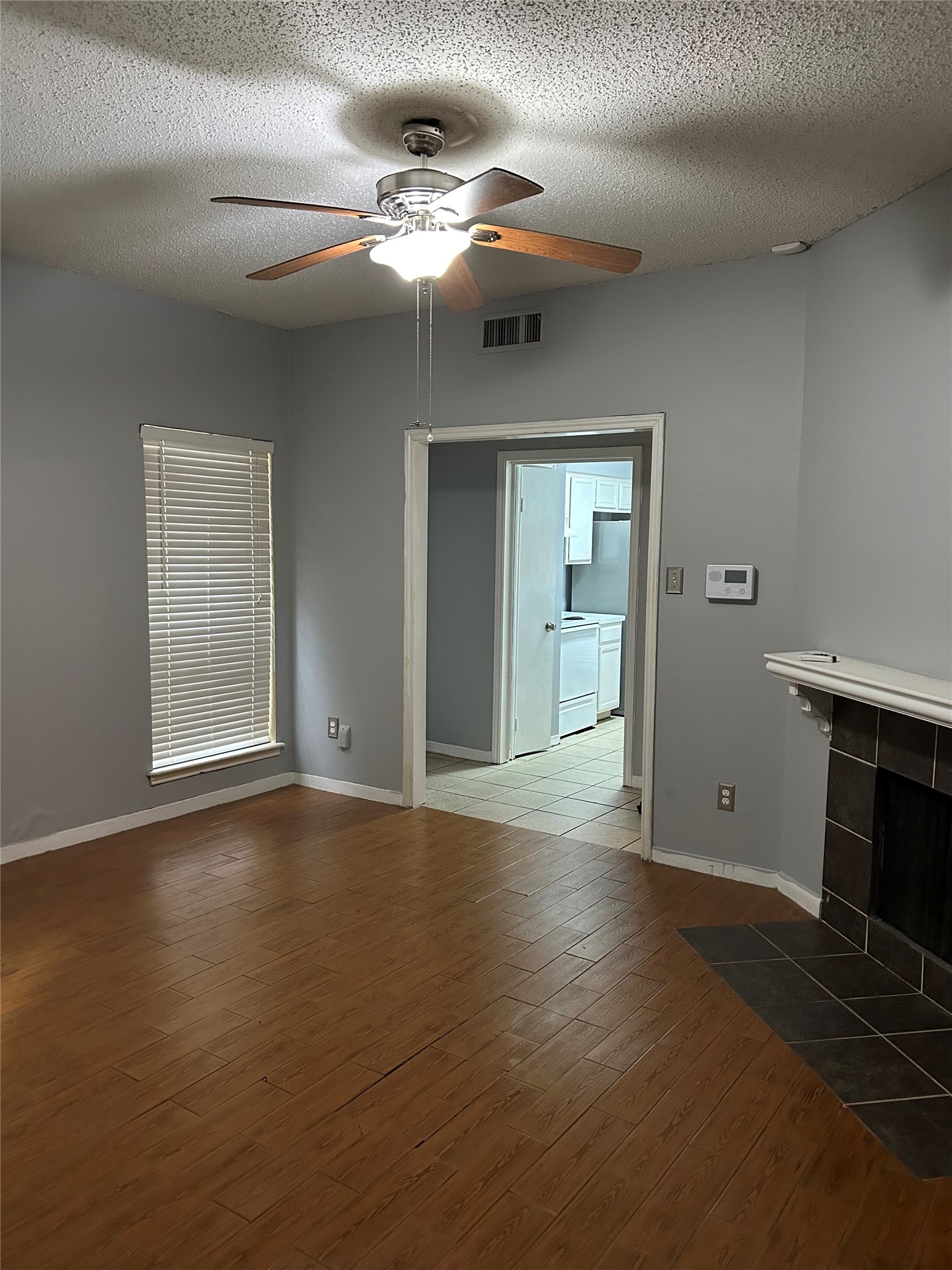 3745 Thistlemont Drive Property Photo 7